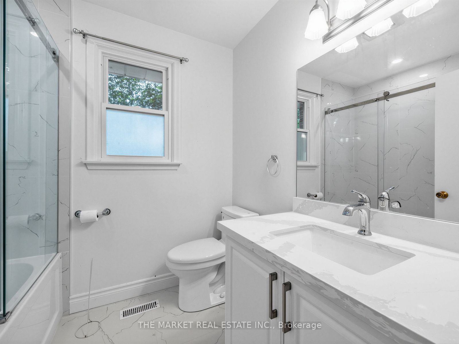 1572 Atrium Court Property Photo 19