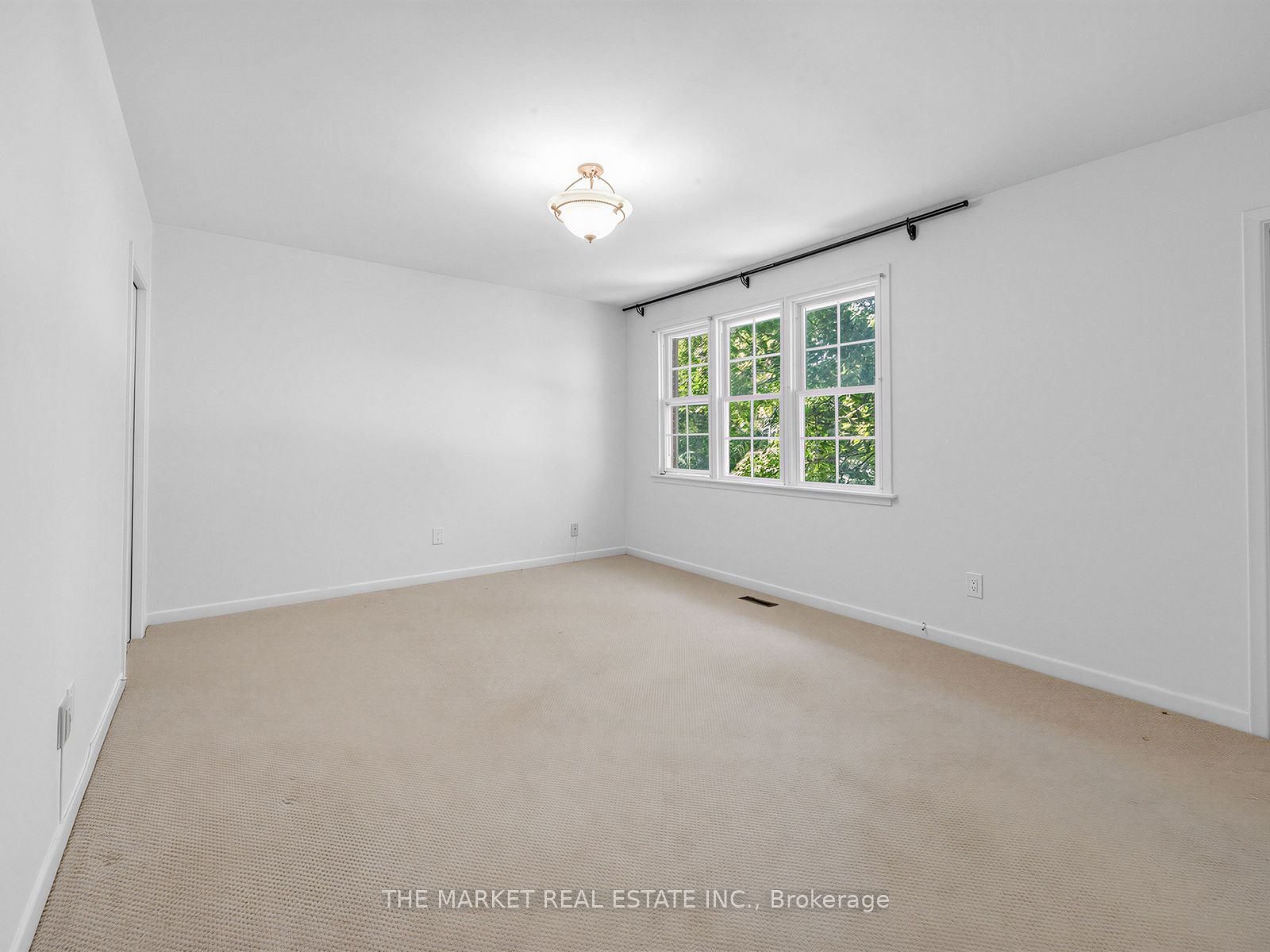 1572 Atrium Court Property Photo 21