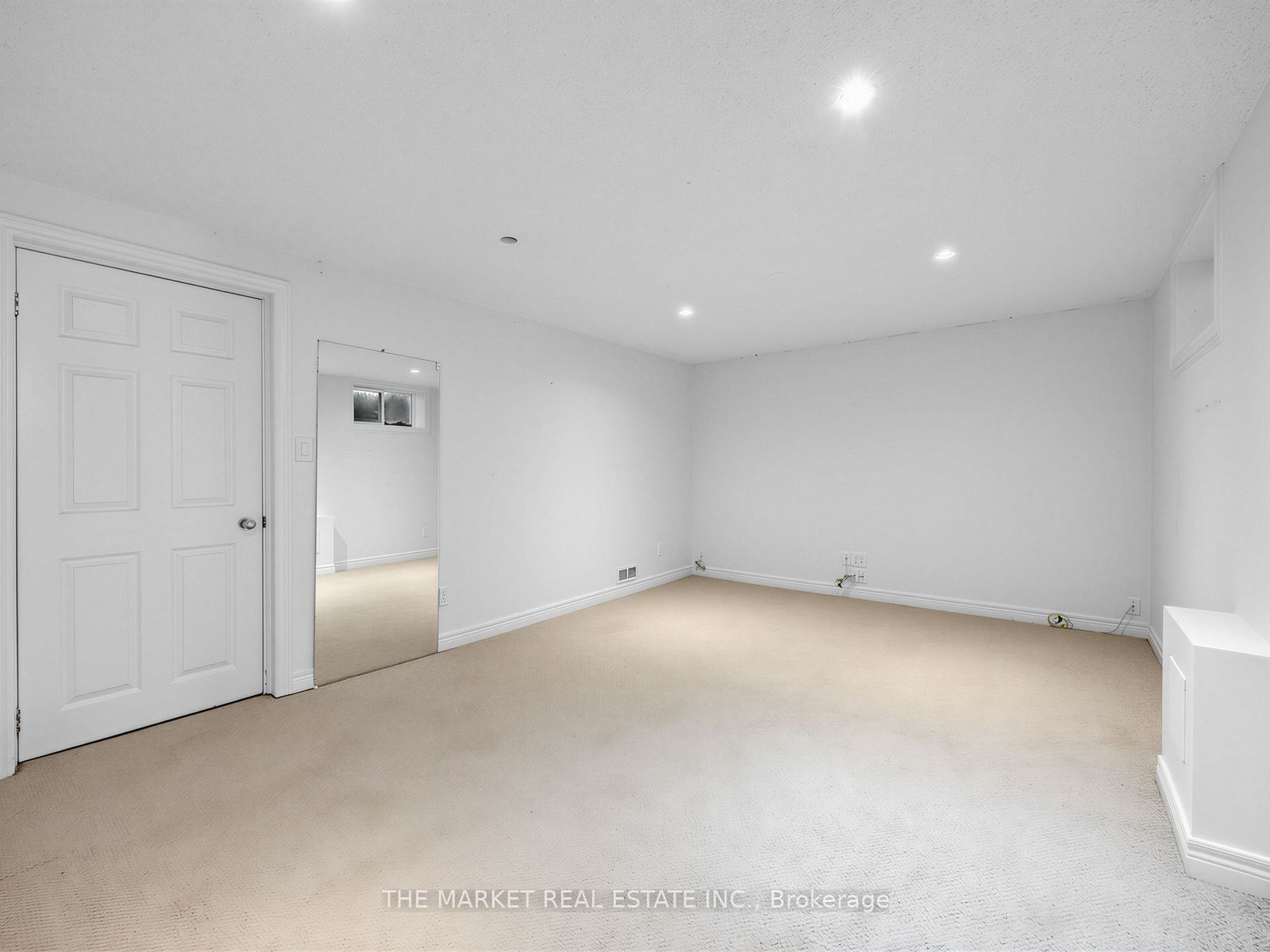 1572 Atrium Court Property Photo 27