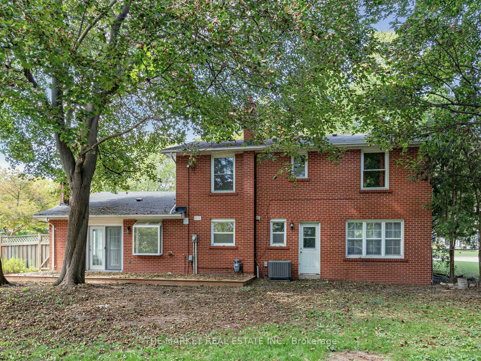1572 Atrium Court Property Photo 34