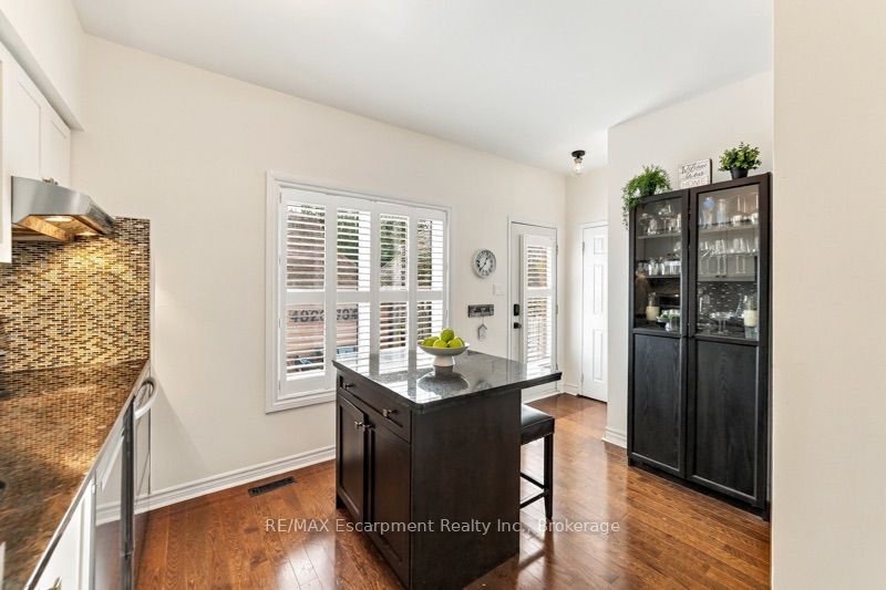 272 Glenashton Drive Property Photo 12