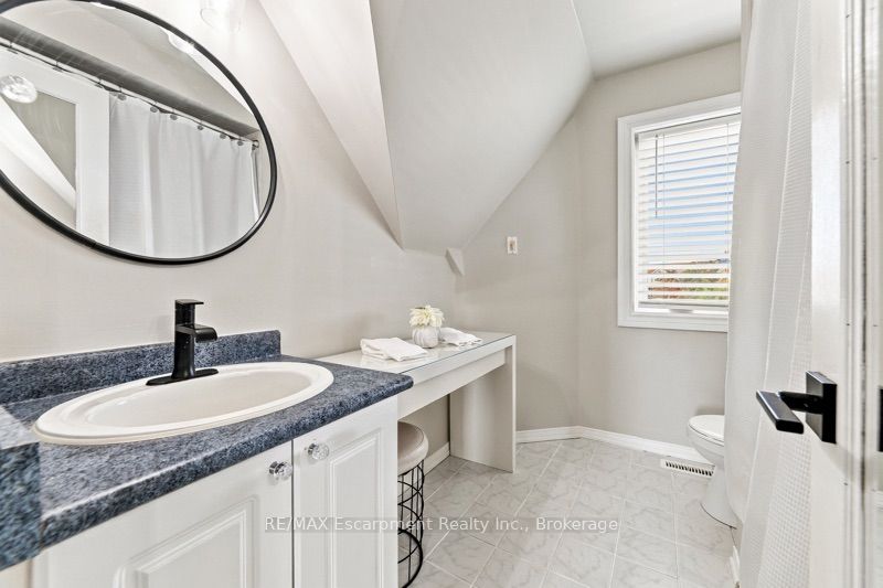 272 Glenashton Drive Property Photo 25
