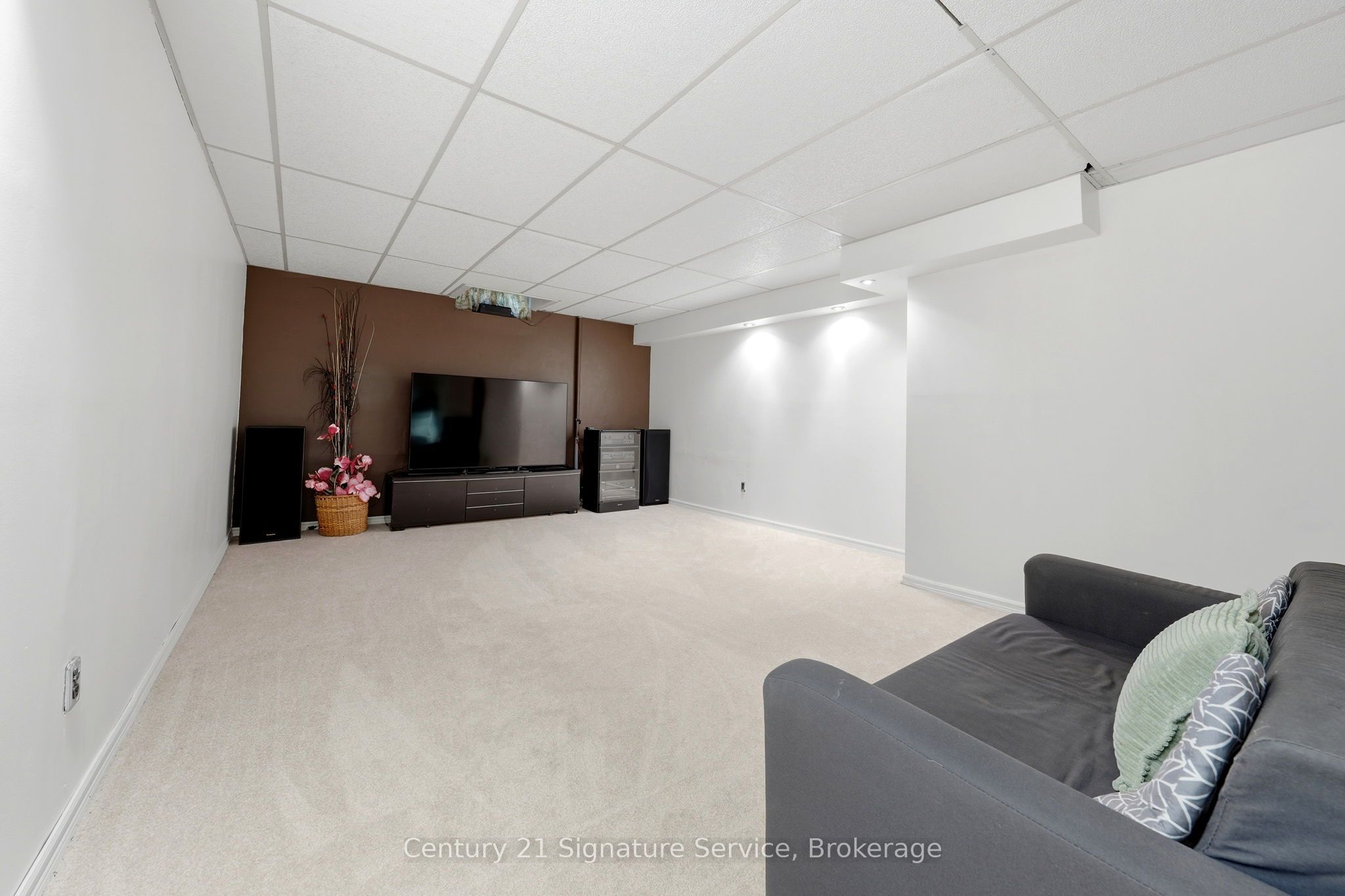 4265 Tea Garden Circle Property Photo 35