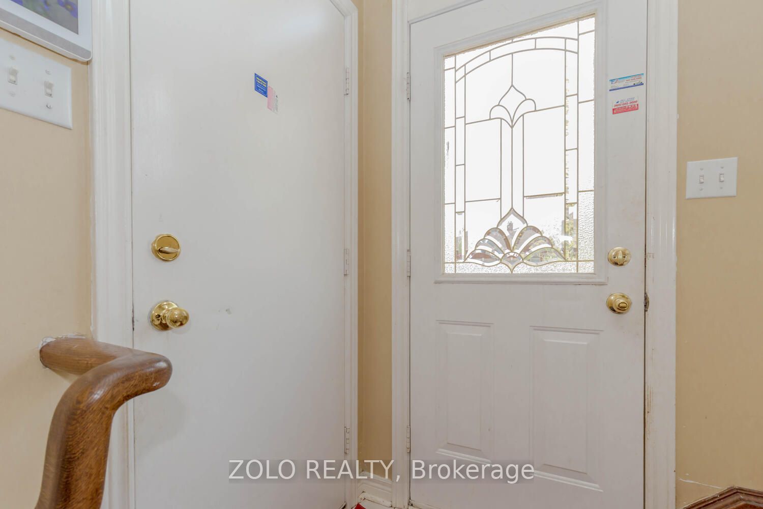 1474 Rosemanor Drive Property Photo 2