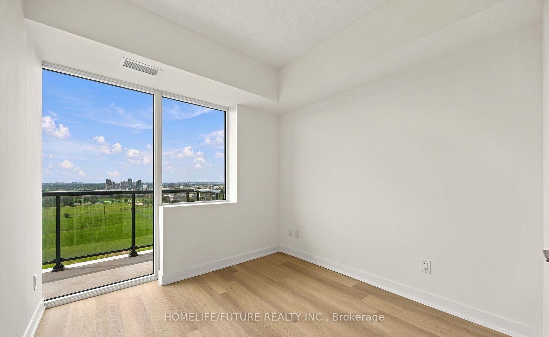 2825 Jane Street 1012 Property Photo 6