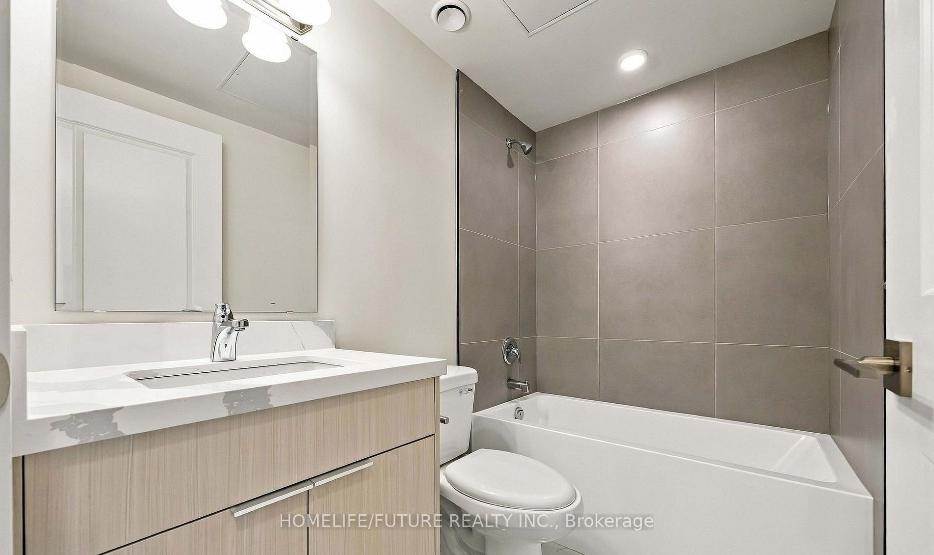 2825 Jane Street 1012 Property Photo 11