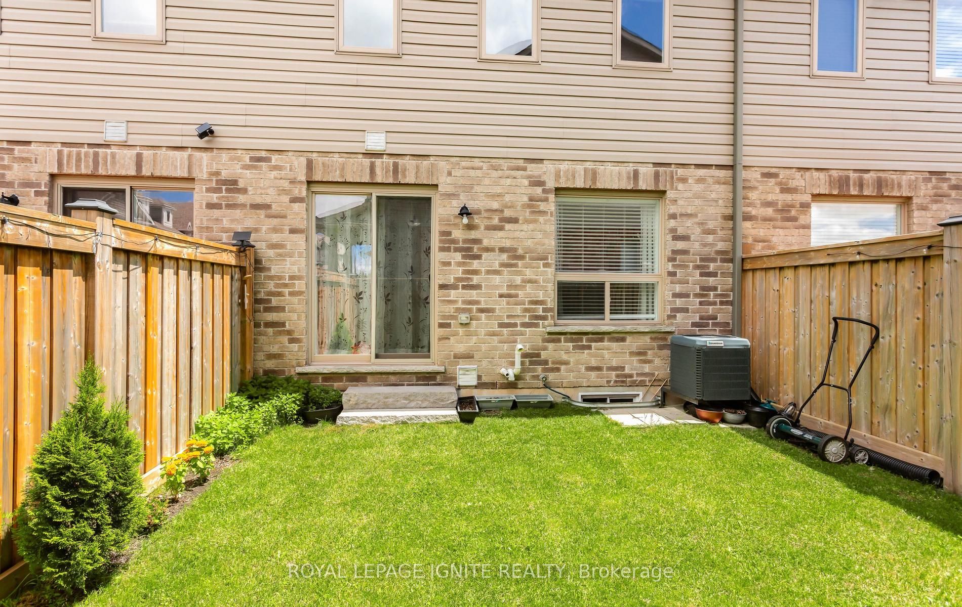114 Parkinson Crescent Property Photo 38