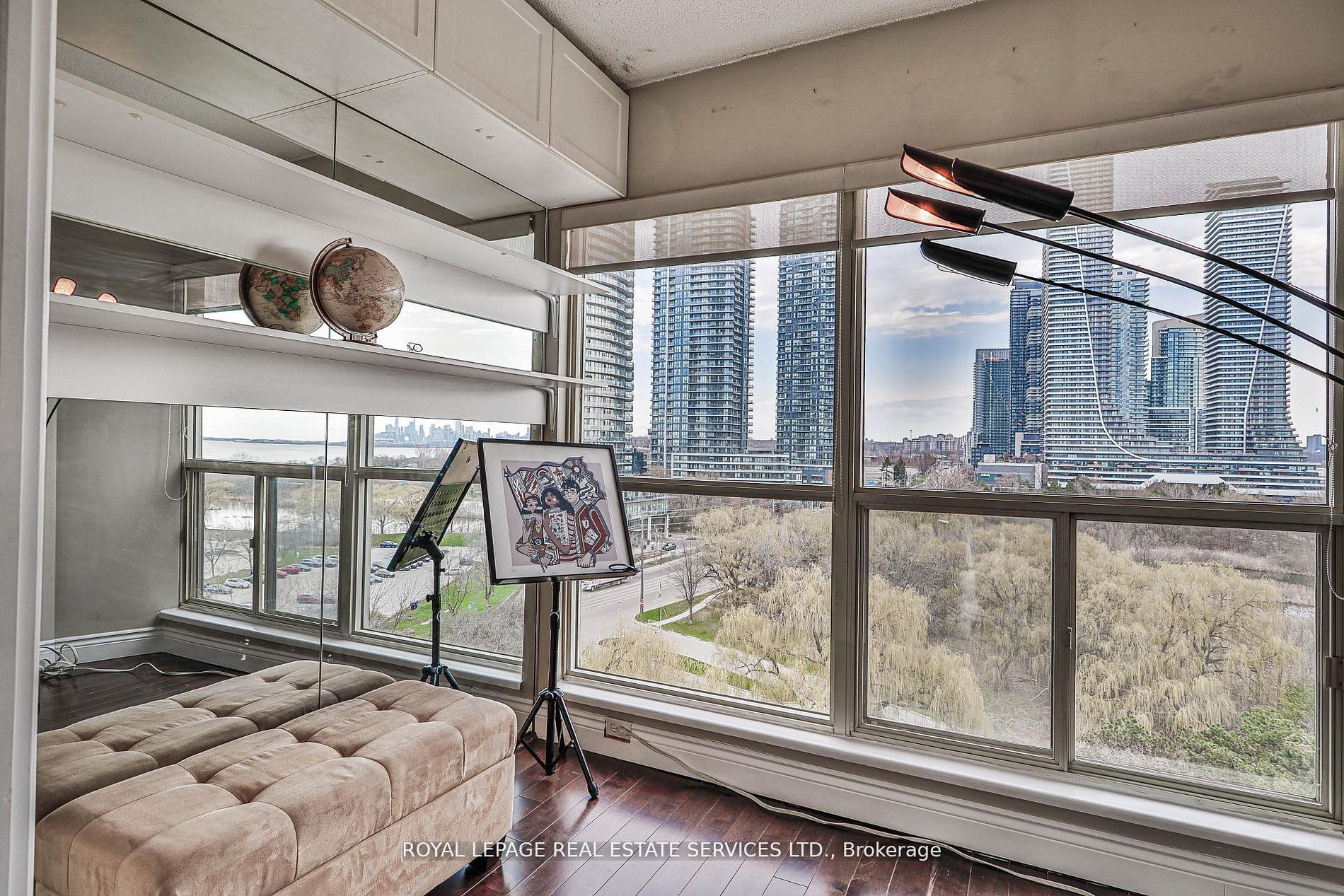 2261 Lake Shore Boulevard W 1010 Property Photo 5