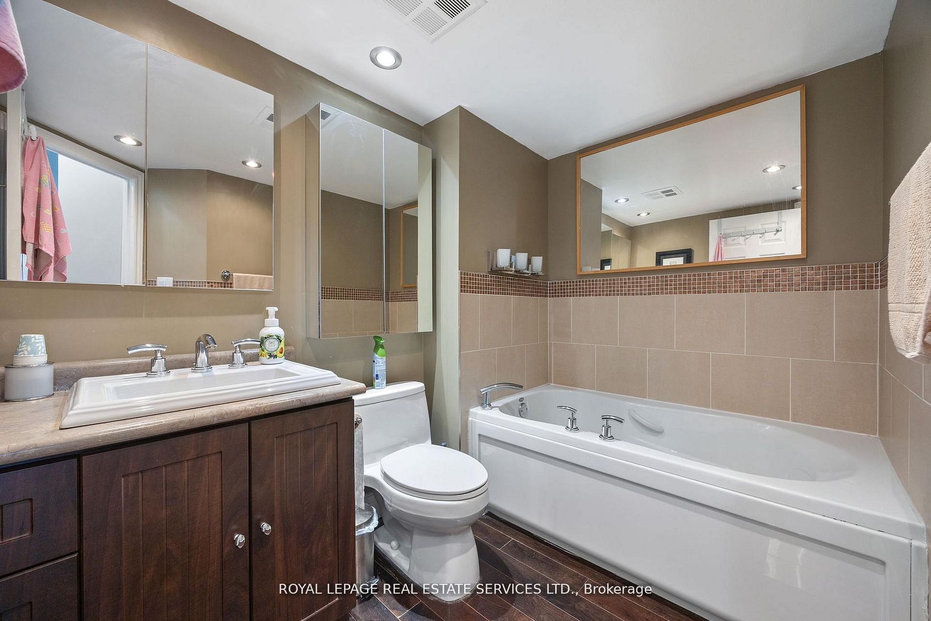 2261 Lake Shore Boulevard W 1010 Property Photo 9