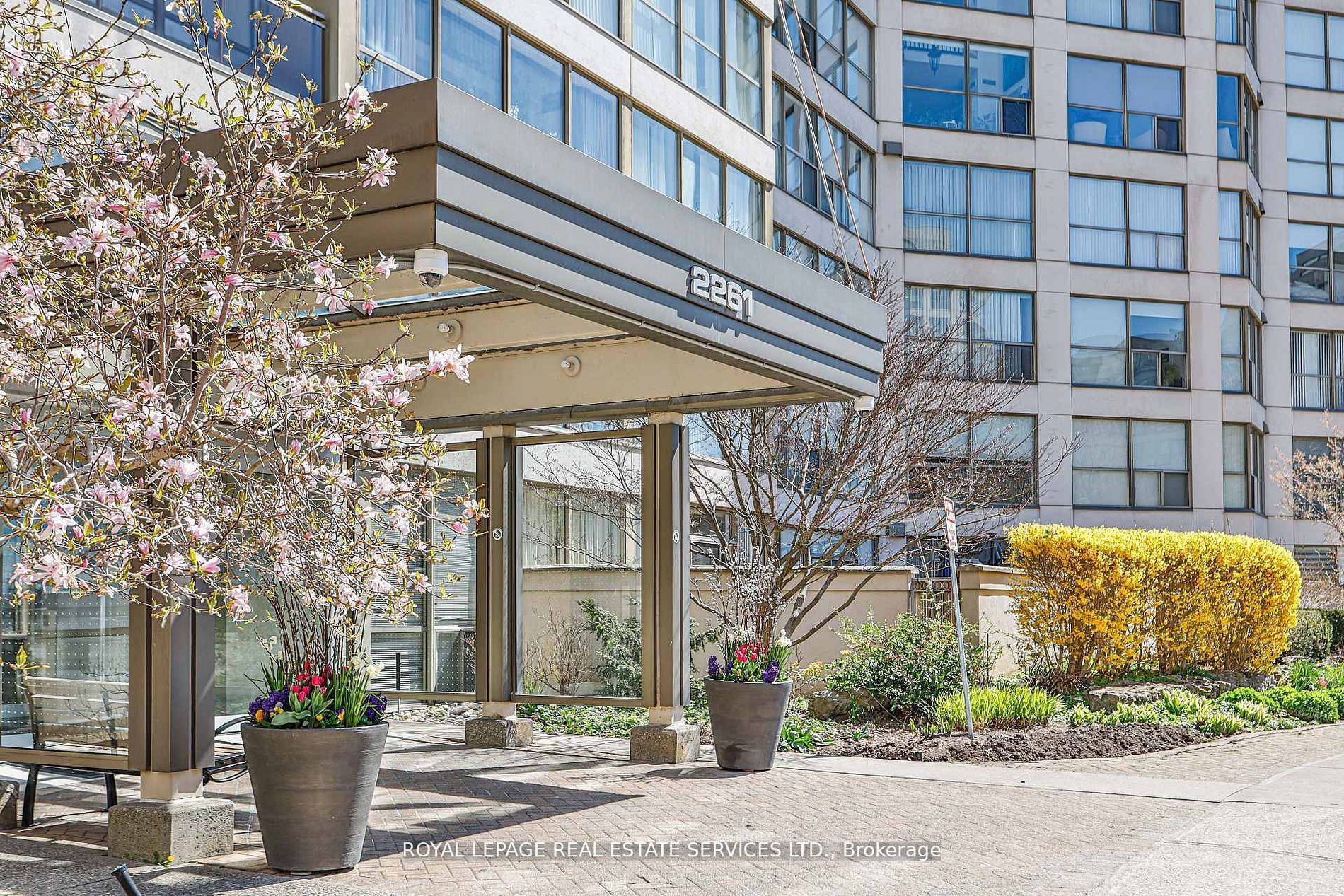 2261 Lake Shore Boulevard W 1010 Property Photo 12