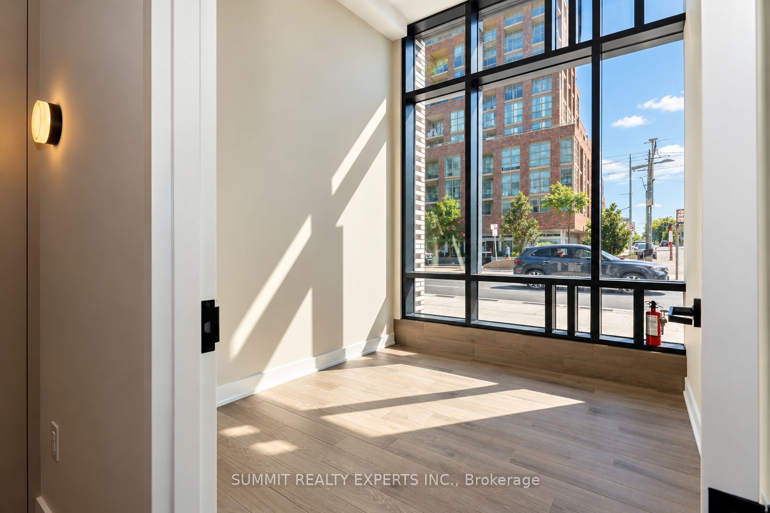 1816 St Clair Avenue W 77 Property Photo 2