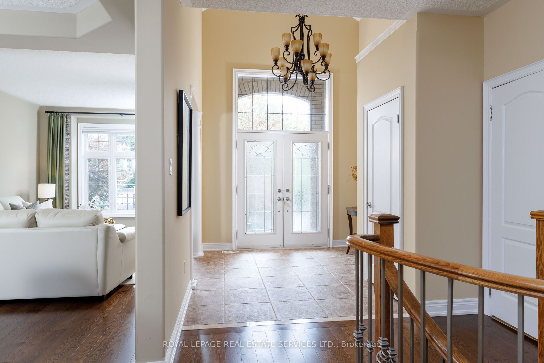 2424 Tesla Crescent Property Photo 5