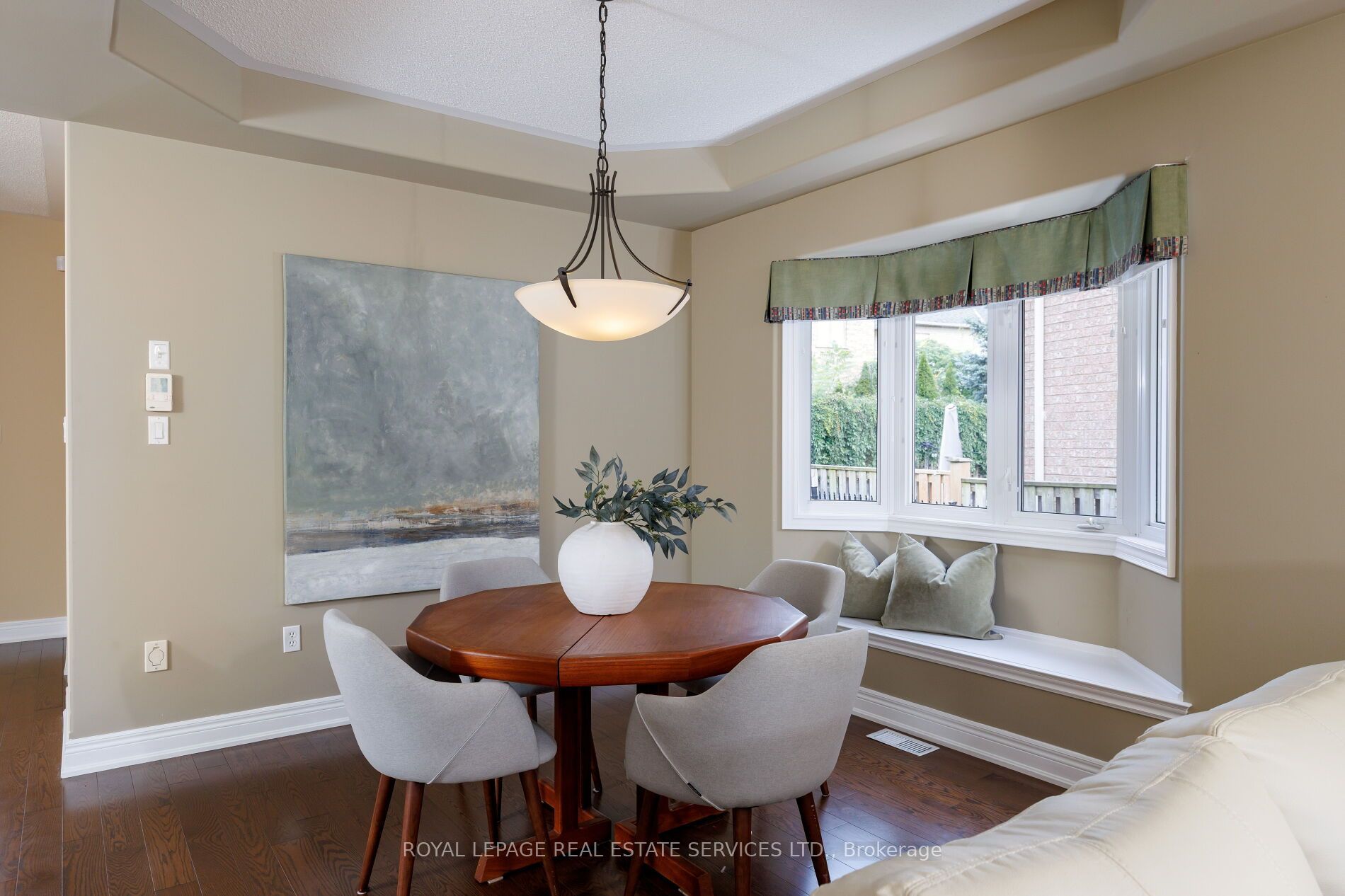 2424 Tesla Crescent Property Photo 10