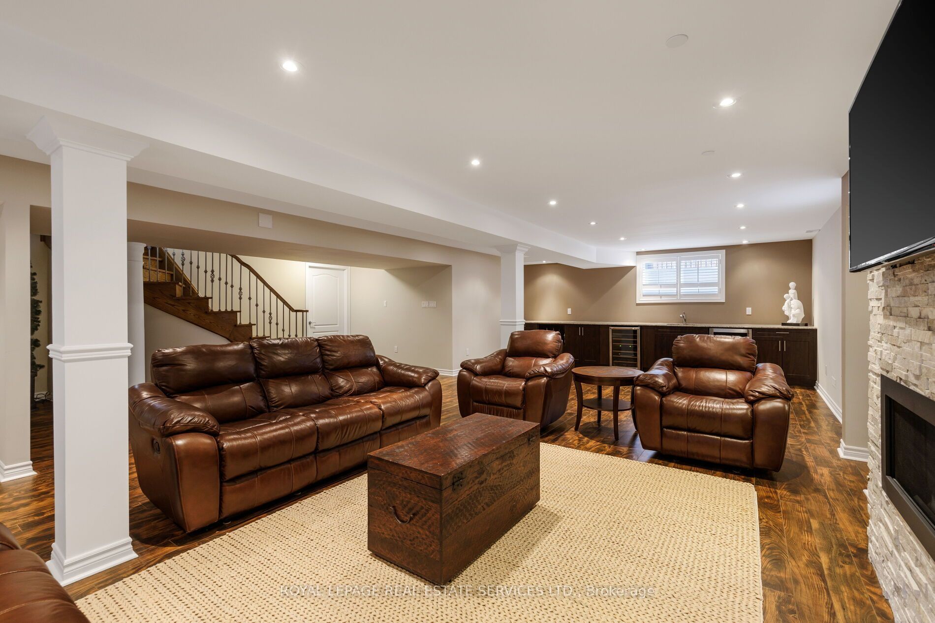 2424 Tesla Crescent Property Photo 27