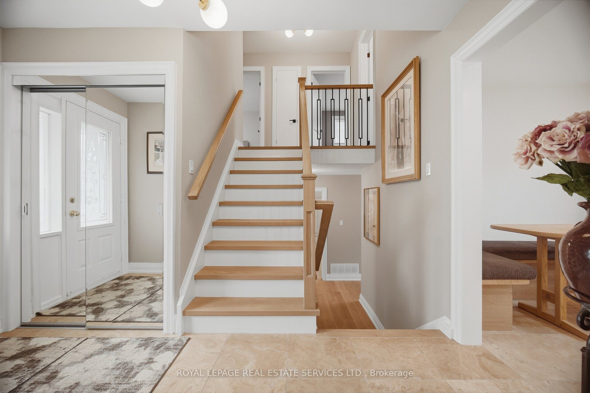 726 Netherton Crescent Property Photo 19