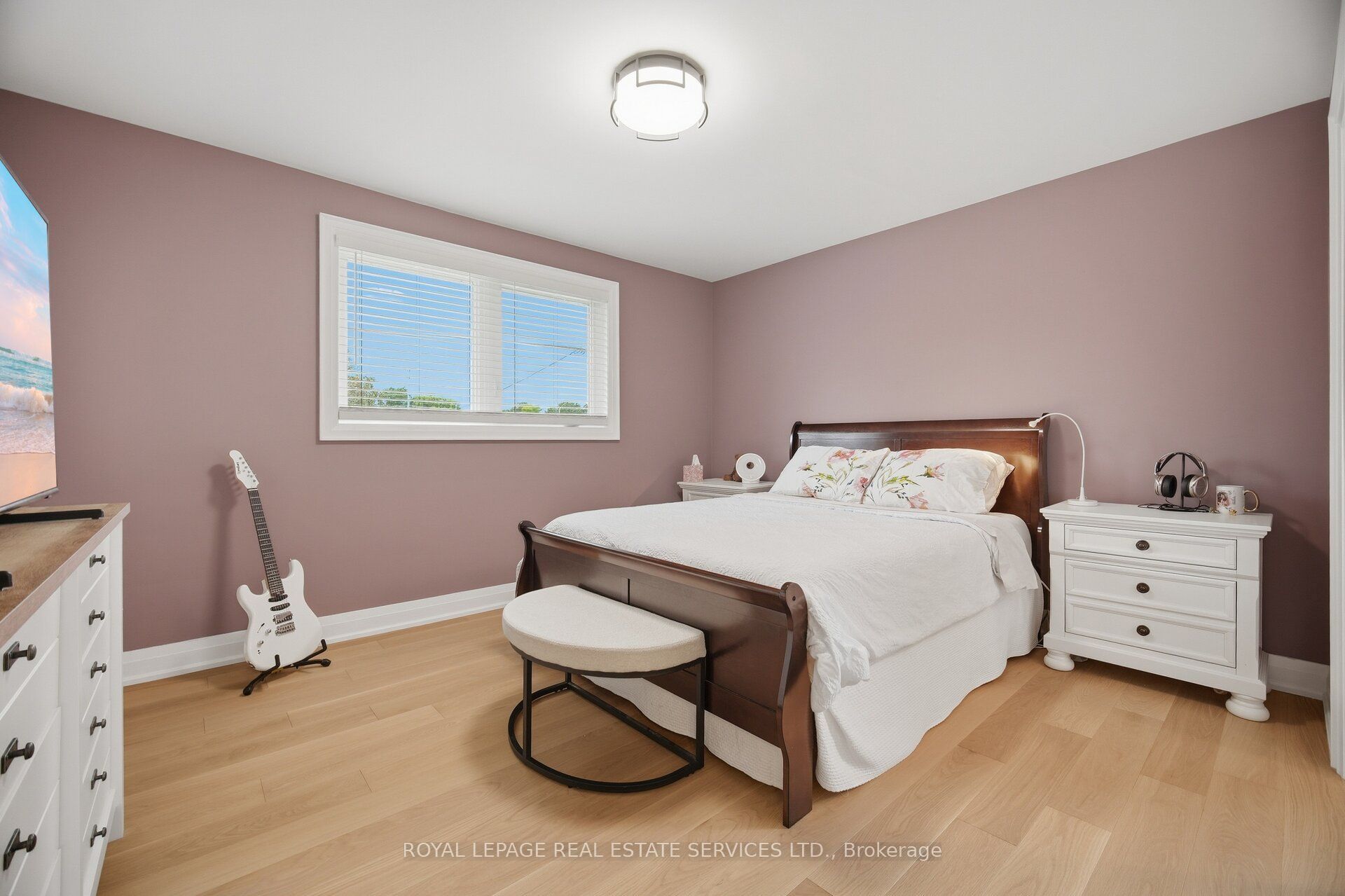726 Netherton Crescent Property Photo 20
