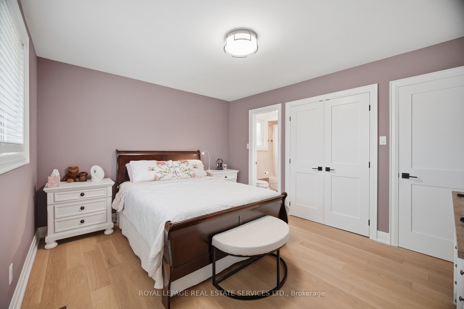 726 Netherton Crescent Property Photo 21