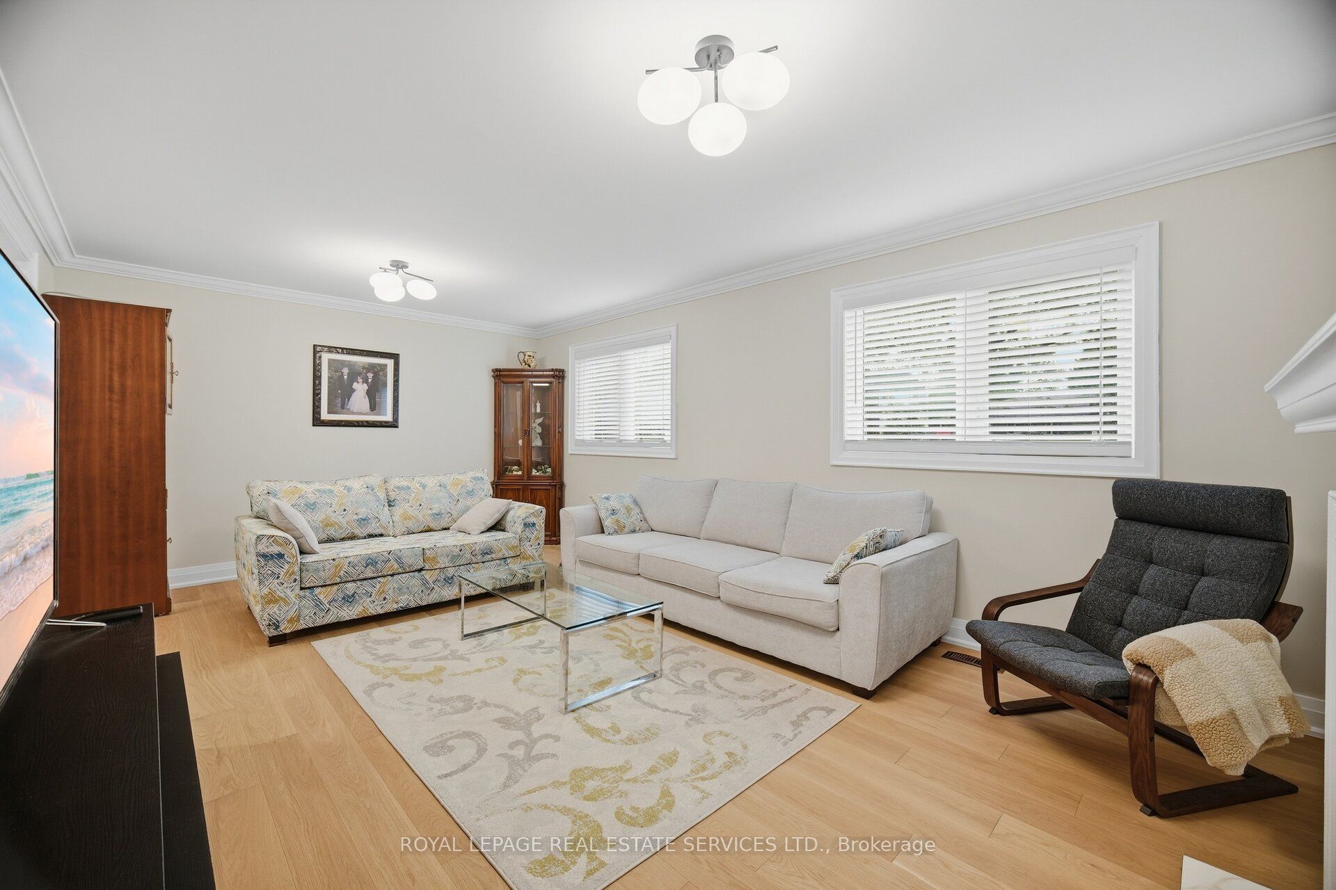 726 Netherton Crescent Property Photo 27