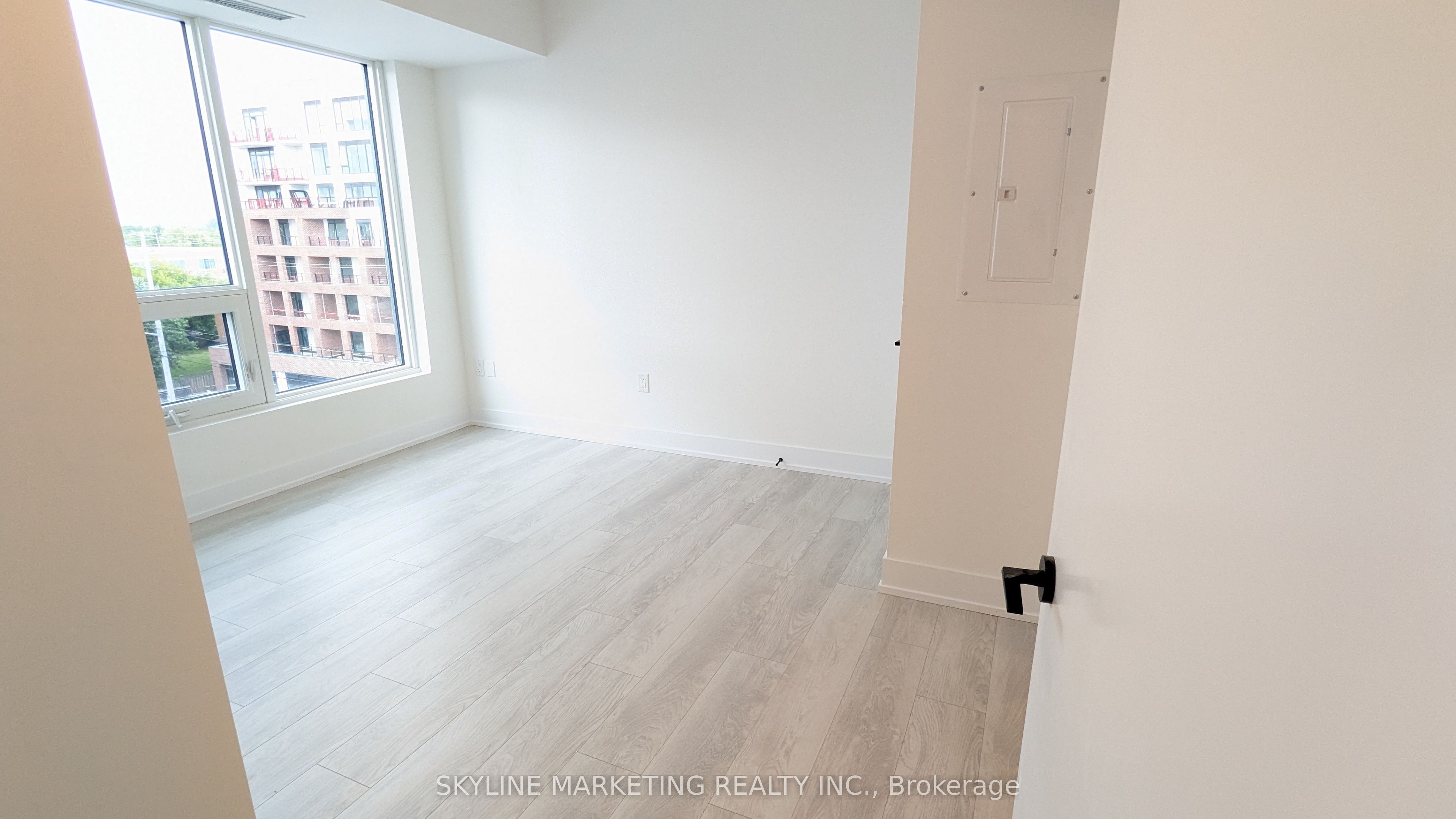 2450 Old Bronte Road 504 Property Photo 8
