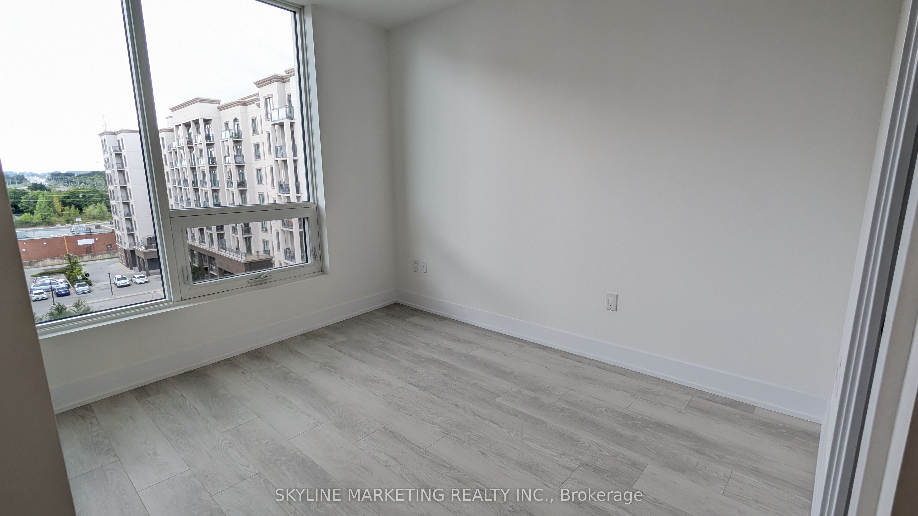 2450 Old Bronte Road 642 Property Photo 12