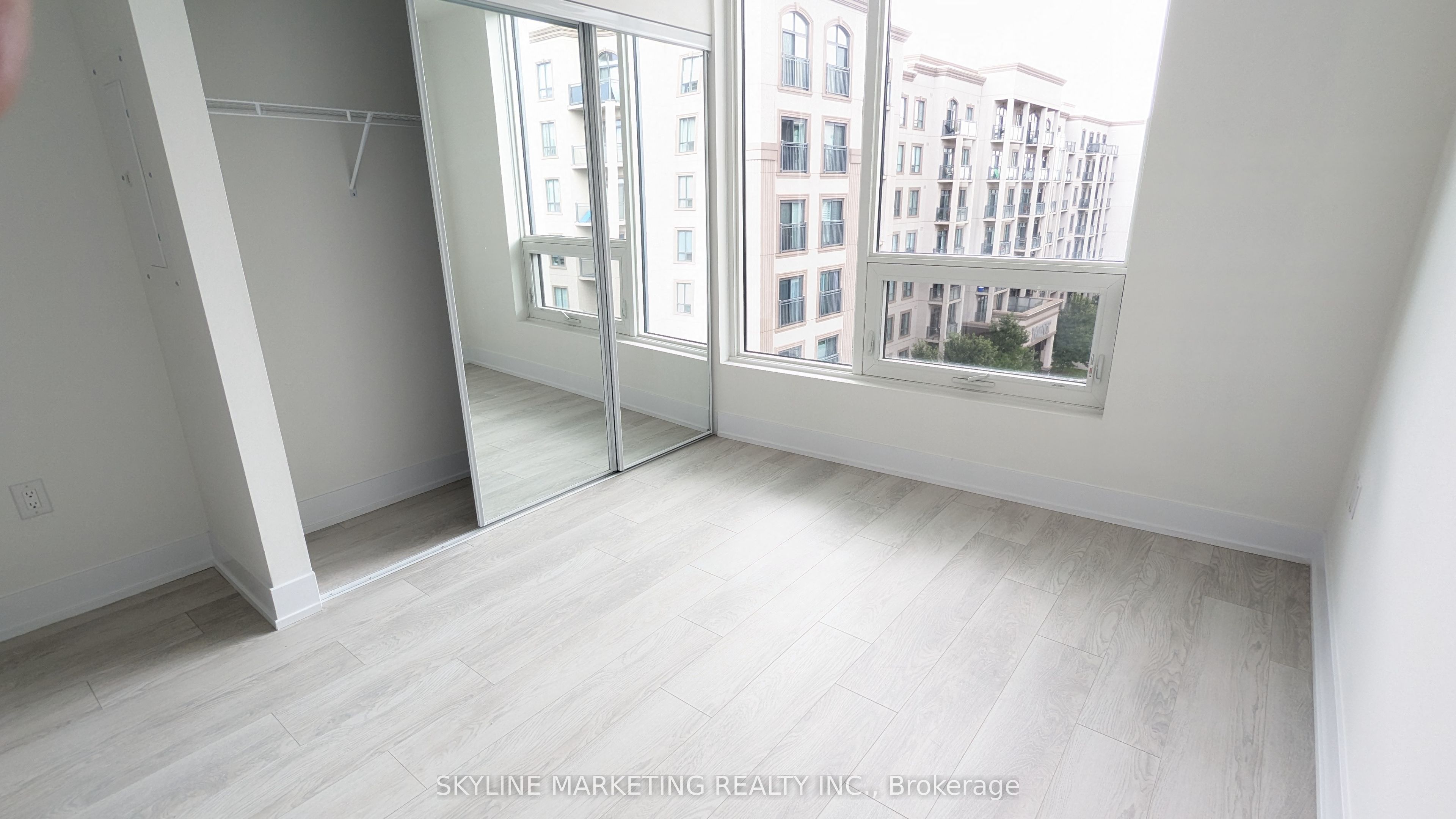 2450 Old Bronte Road 642 Property Photo 17