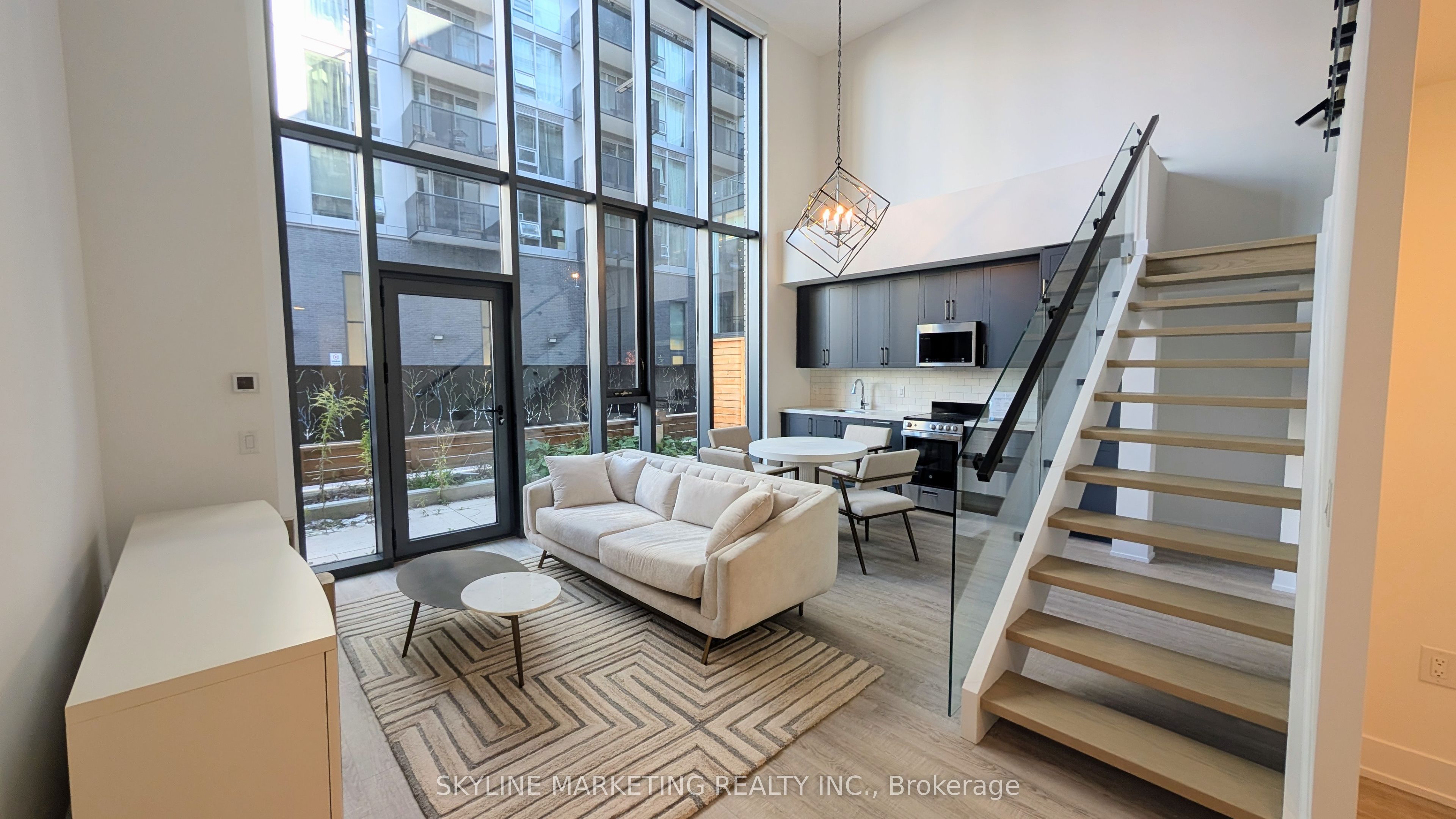 2450 Old Bronte Road 114 Property Photo 1