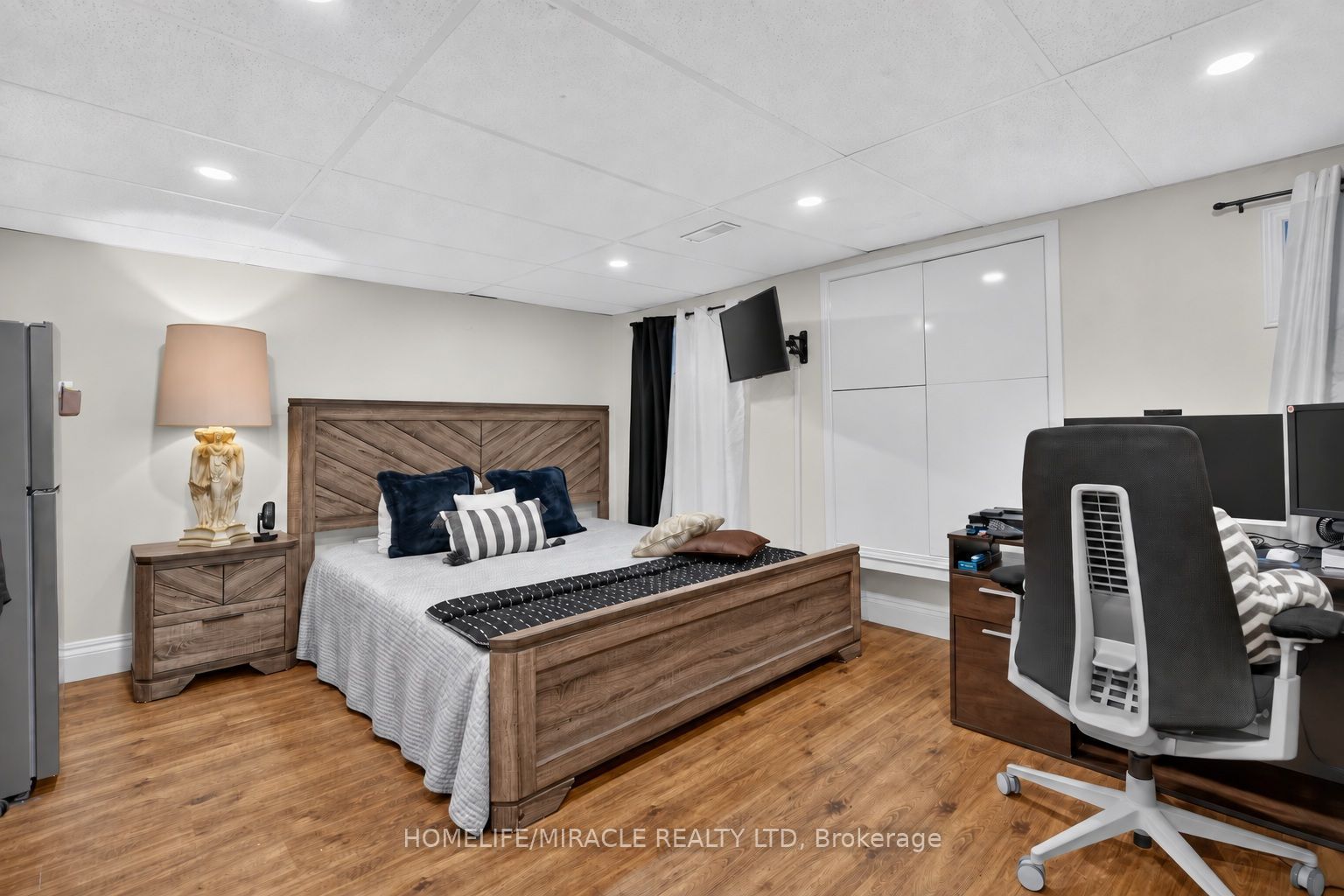 2 Jubilee Court Property Photo 31