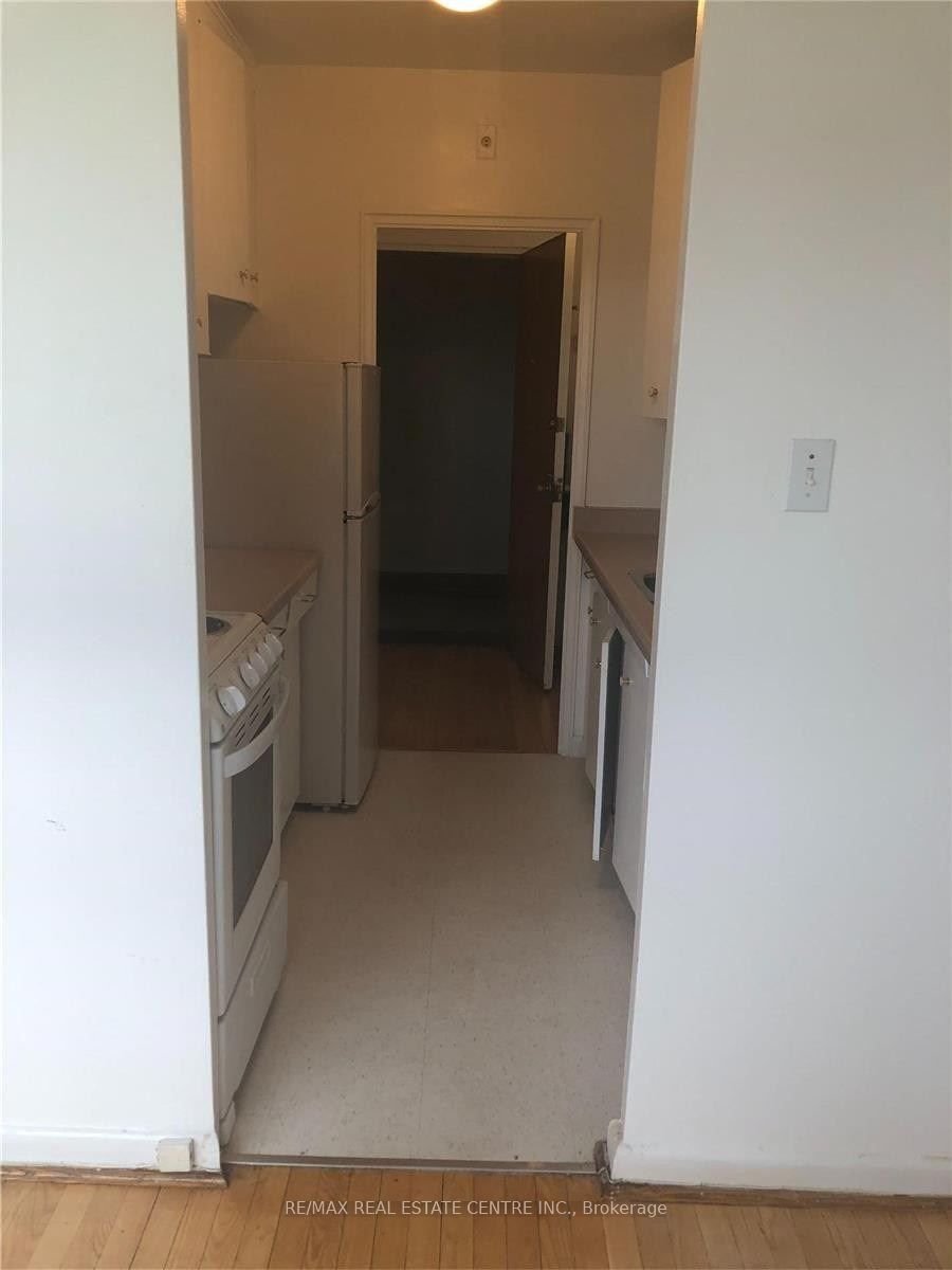 2362 Islington Avenue 8 Property Photo 10