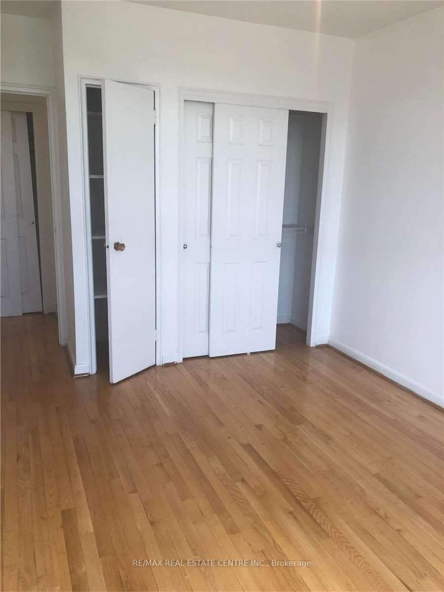 2362 Islington Avenue 8 Property Photo 13