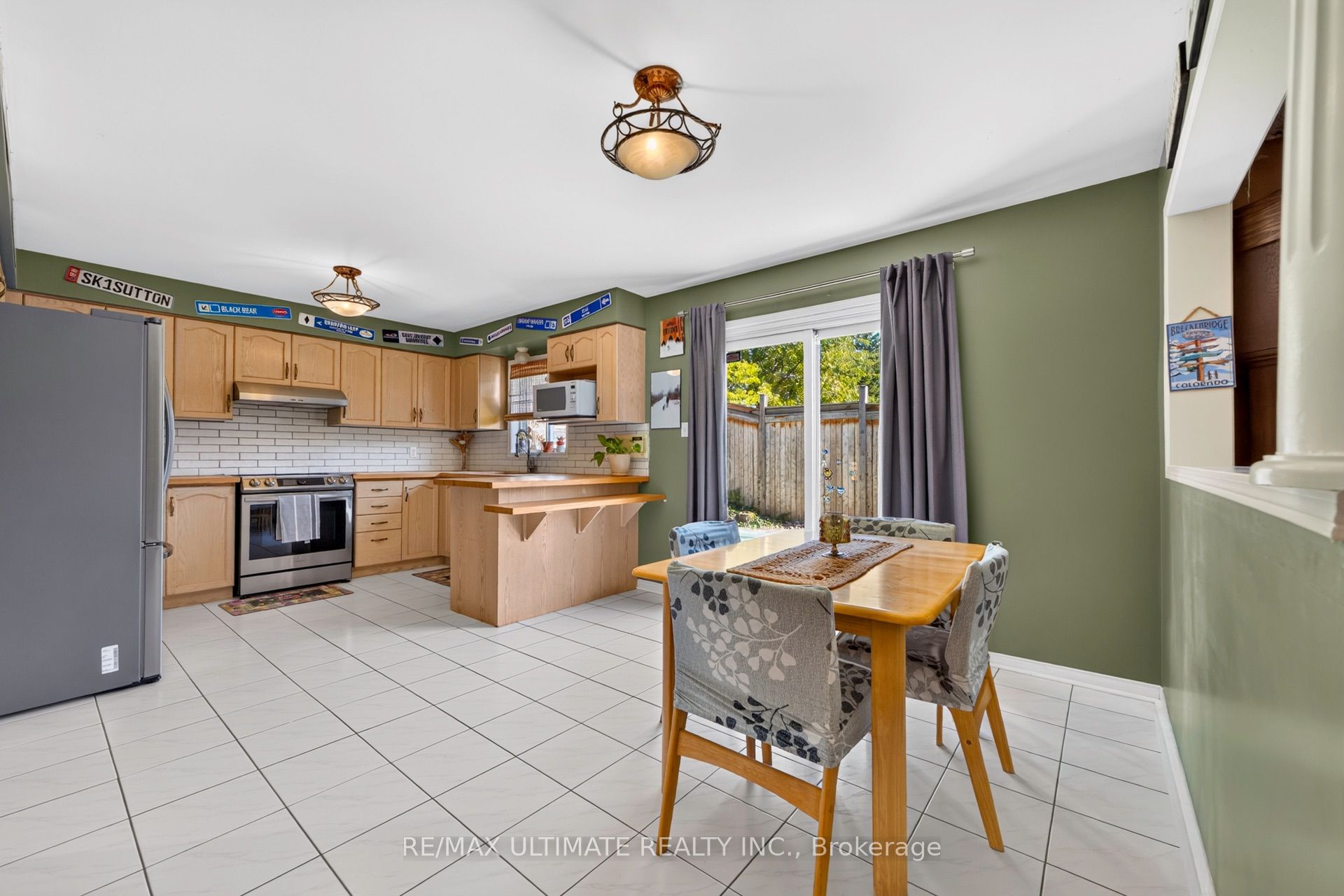 96 Cresthaven Road Property Photo 7