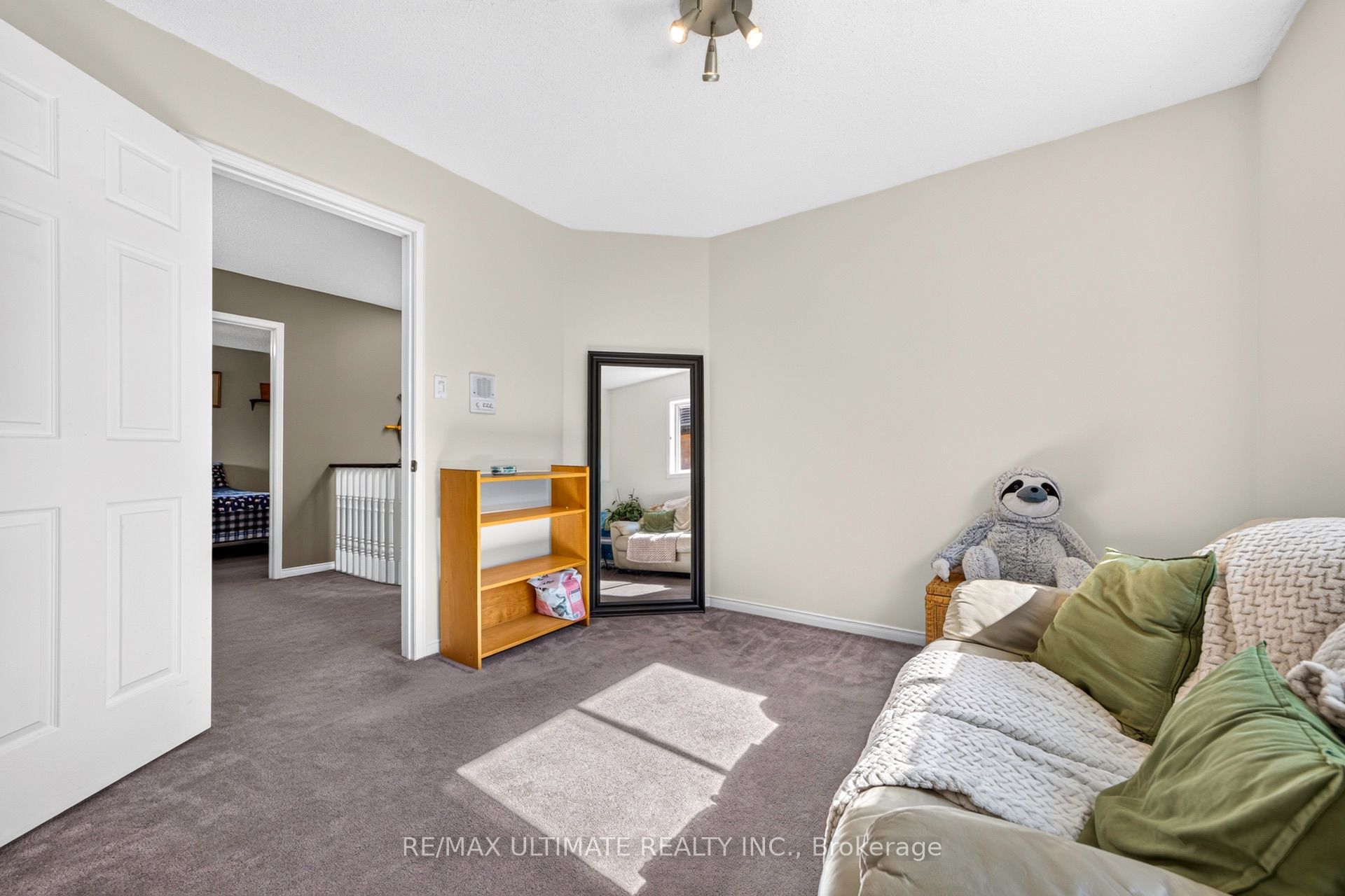 96 Cresthaven Road Property Photo 25