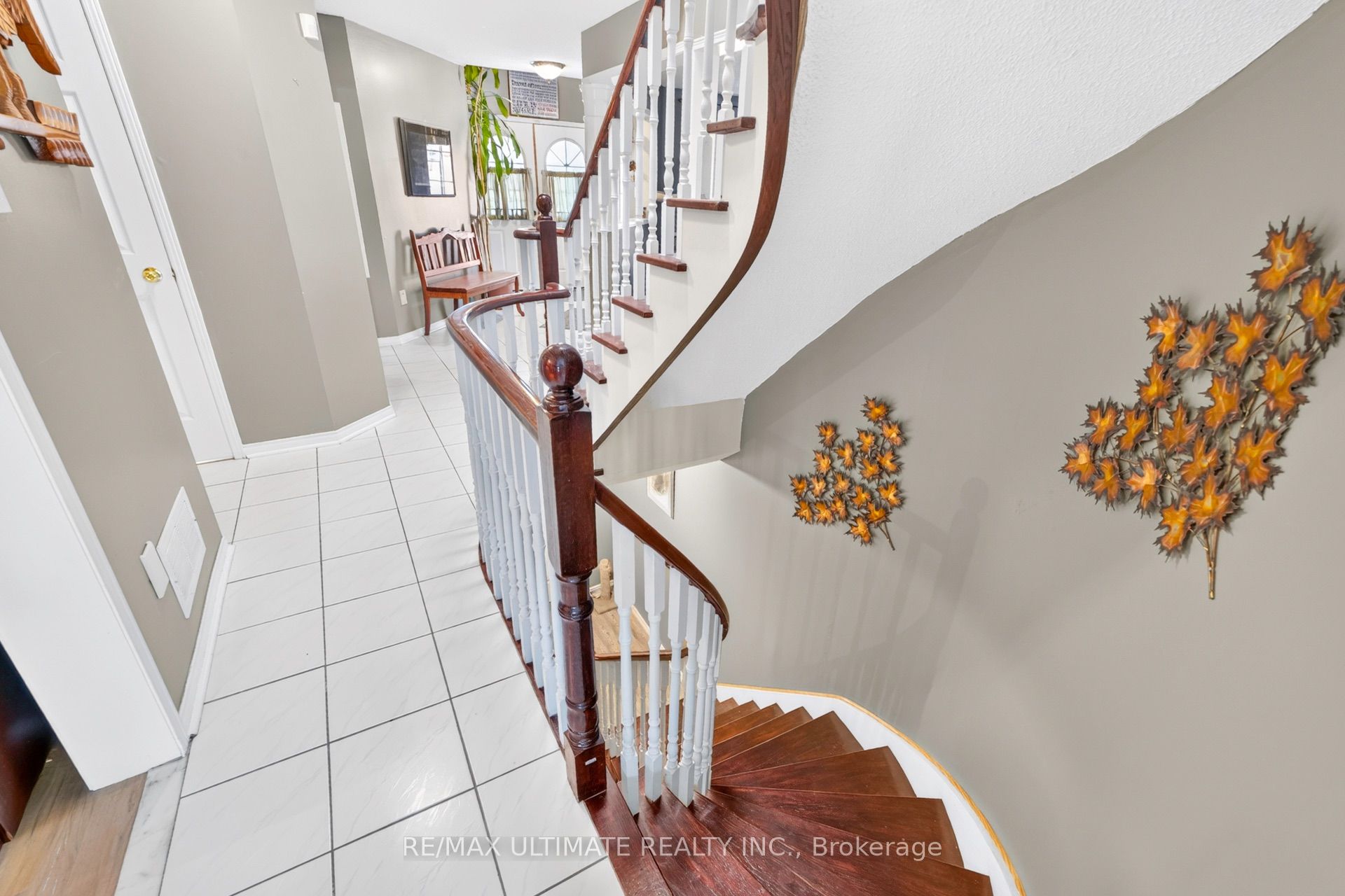 96 Cresthaven Road Property Photo 33