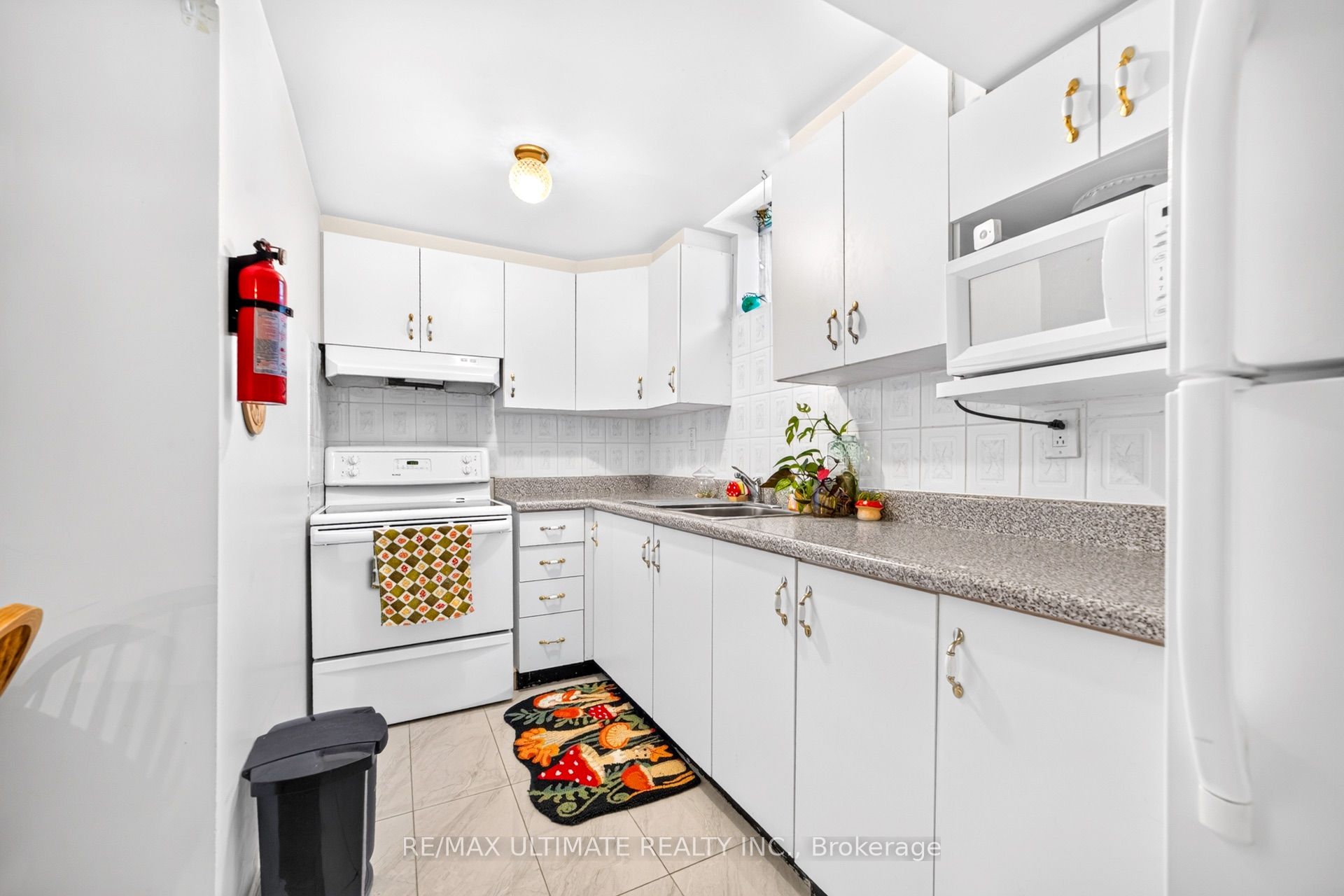 96 Cresthaven Road Property Photo 36