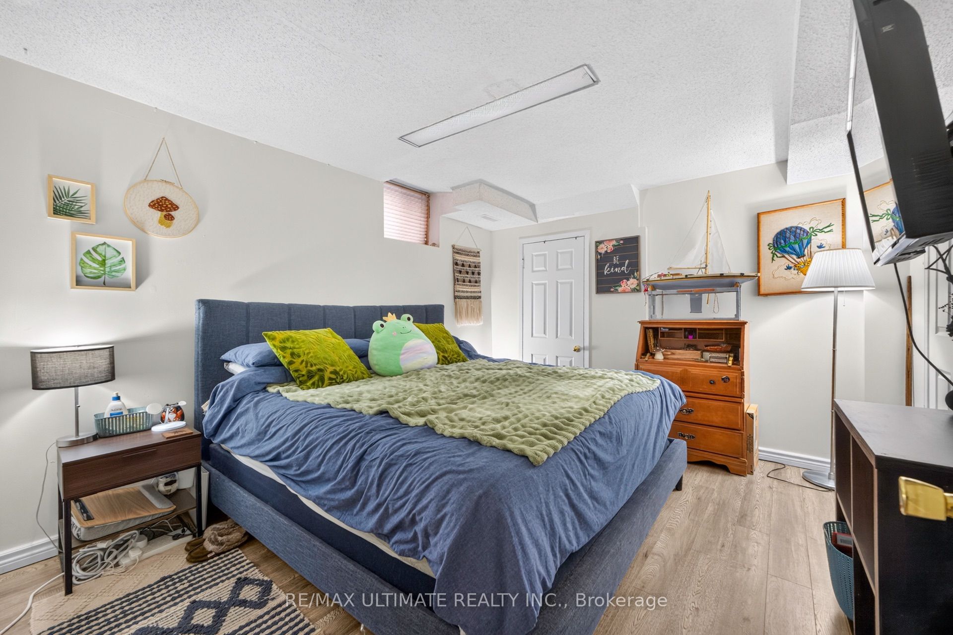 96 Cresthaven Road Property Photo 38