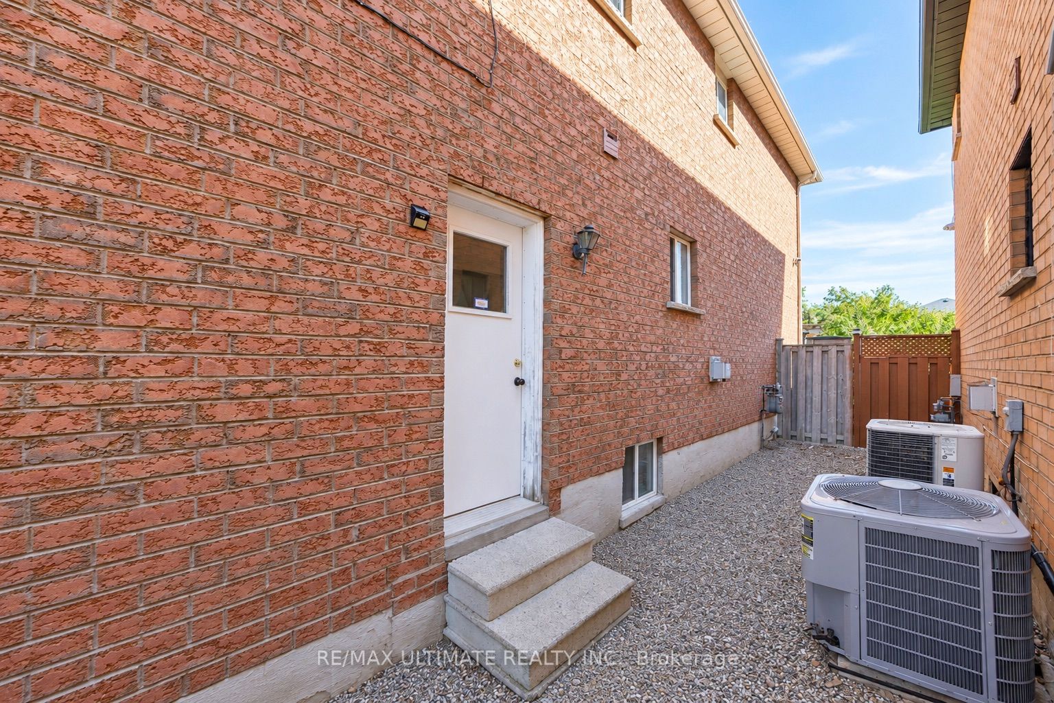 96 Cresthaven Road Property Photo 39
