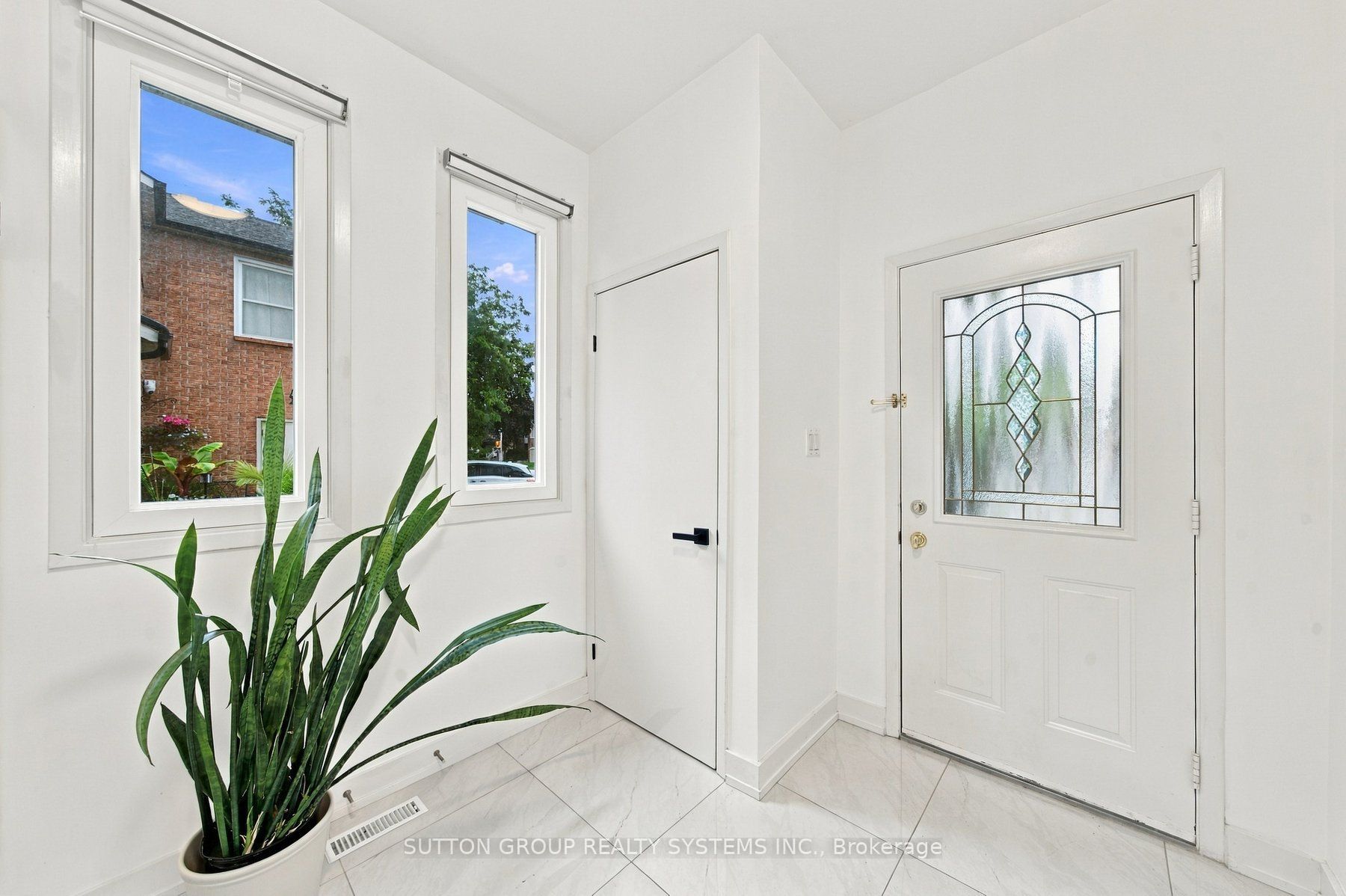 2250 Munn's Avenue Property Photo 2