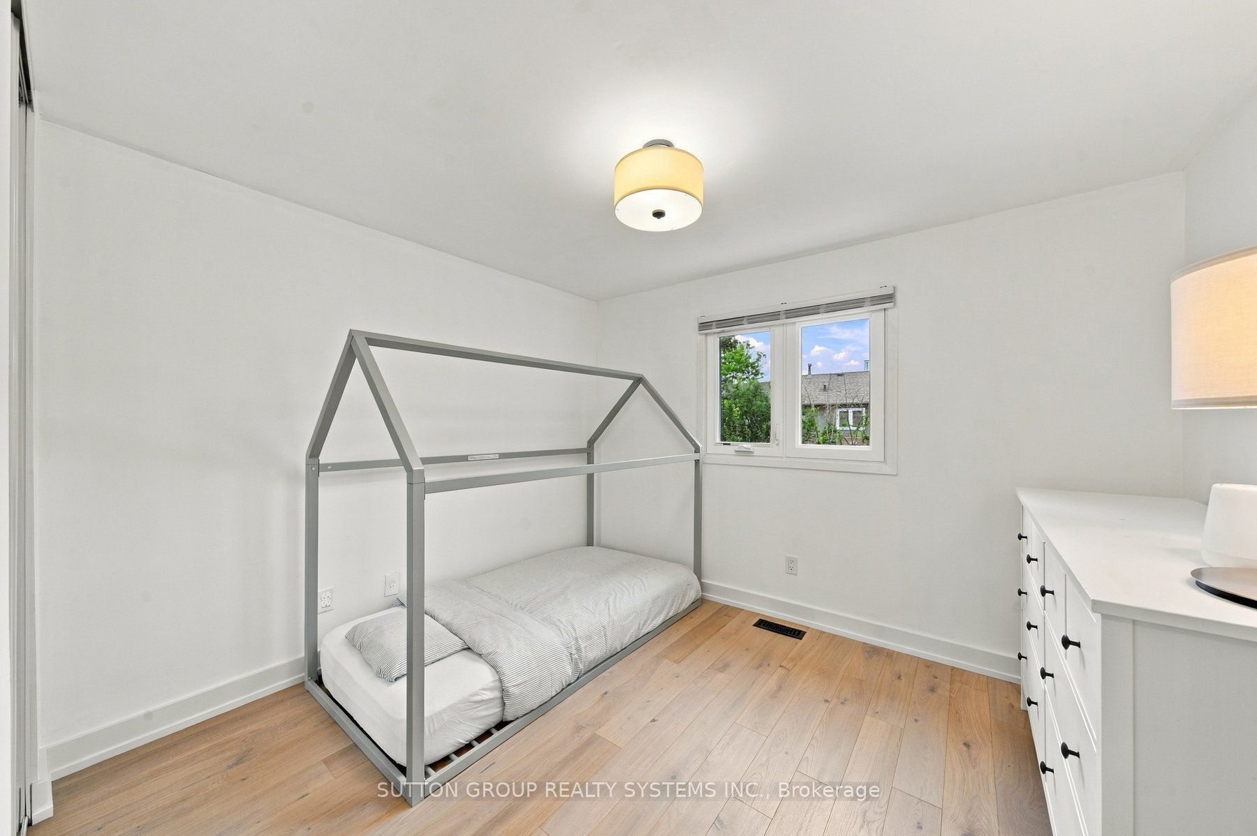 2250 Munn's Avenue Property Photo 18