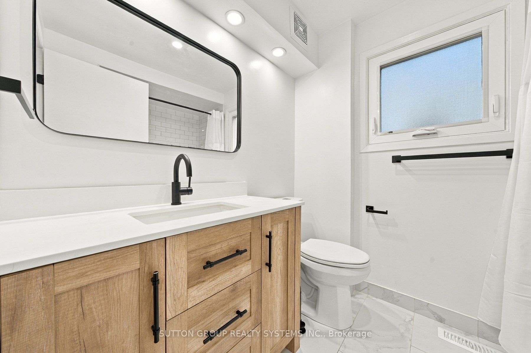 2250 Munn's Avenue Property Photo 19