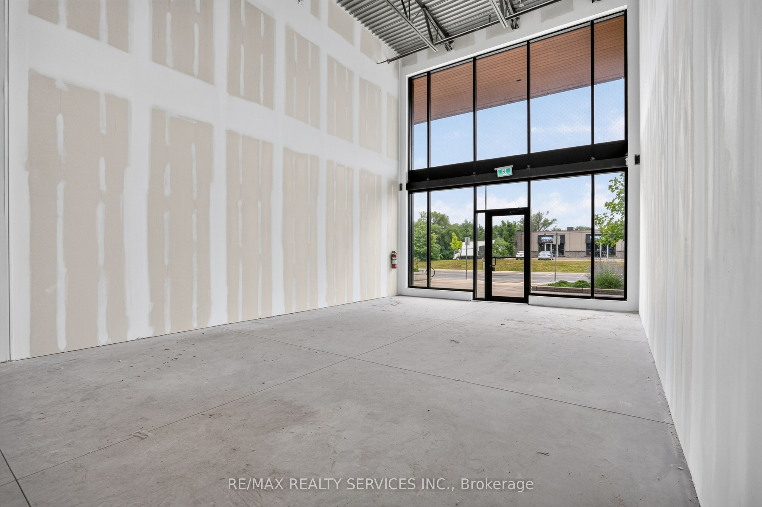 530 Speers Road 39 Property Photo 16