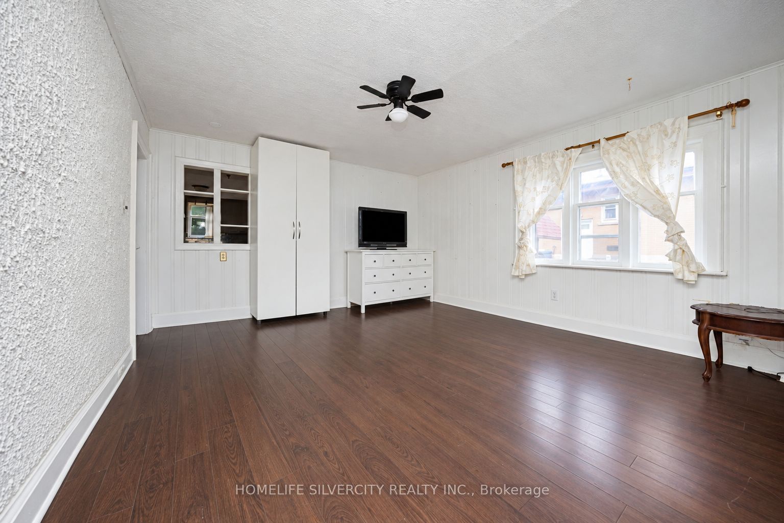 30 Woodward Avenue Property Photo 3