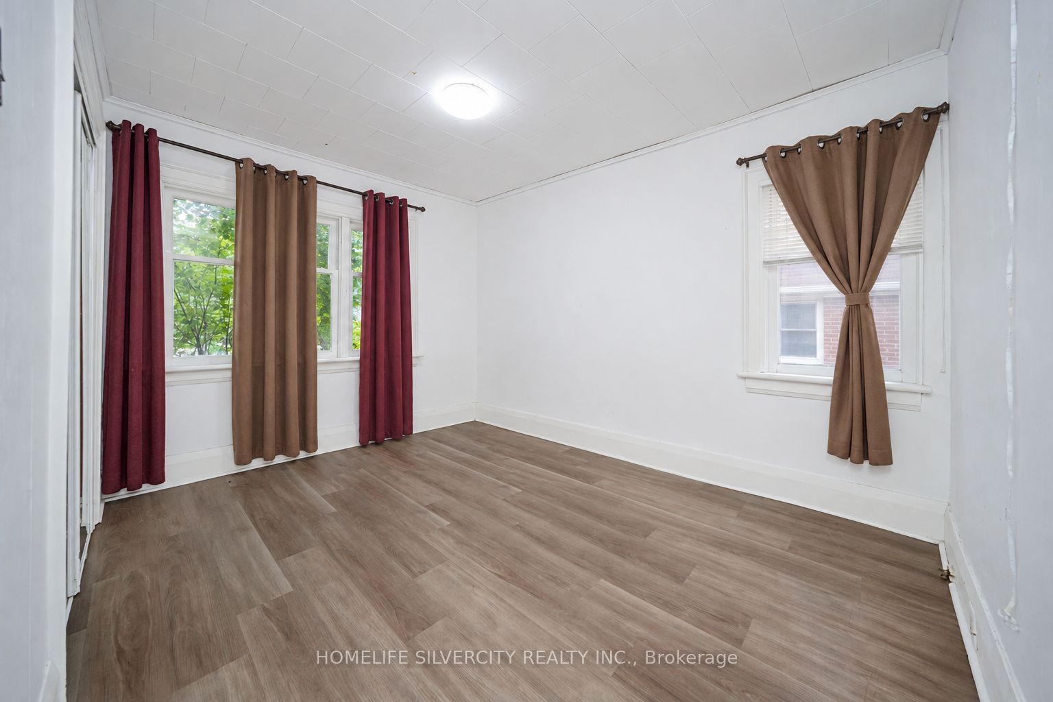 30 Woodward Avenue Property Photo 5