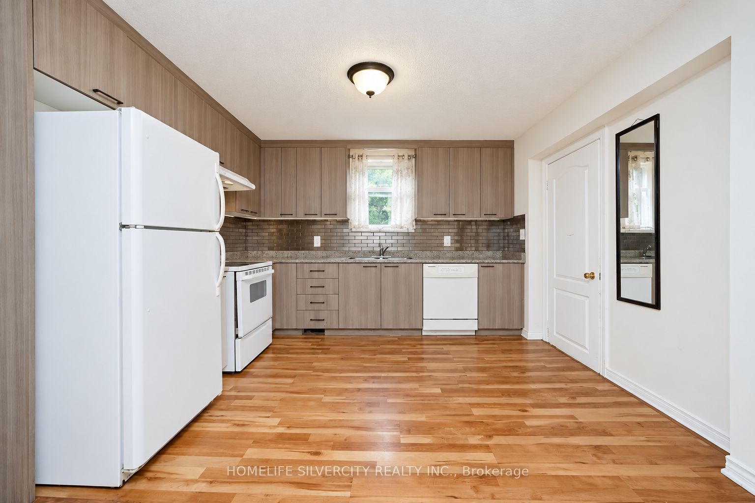 30 Woodward Avenue Property Photo 9