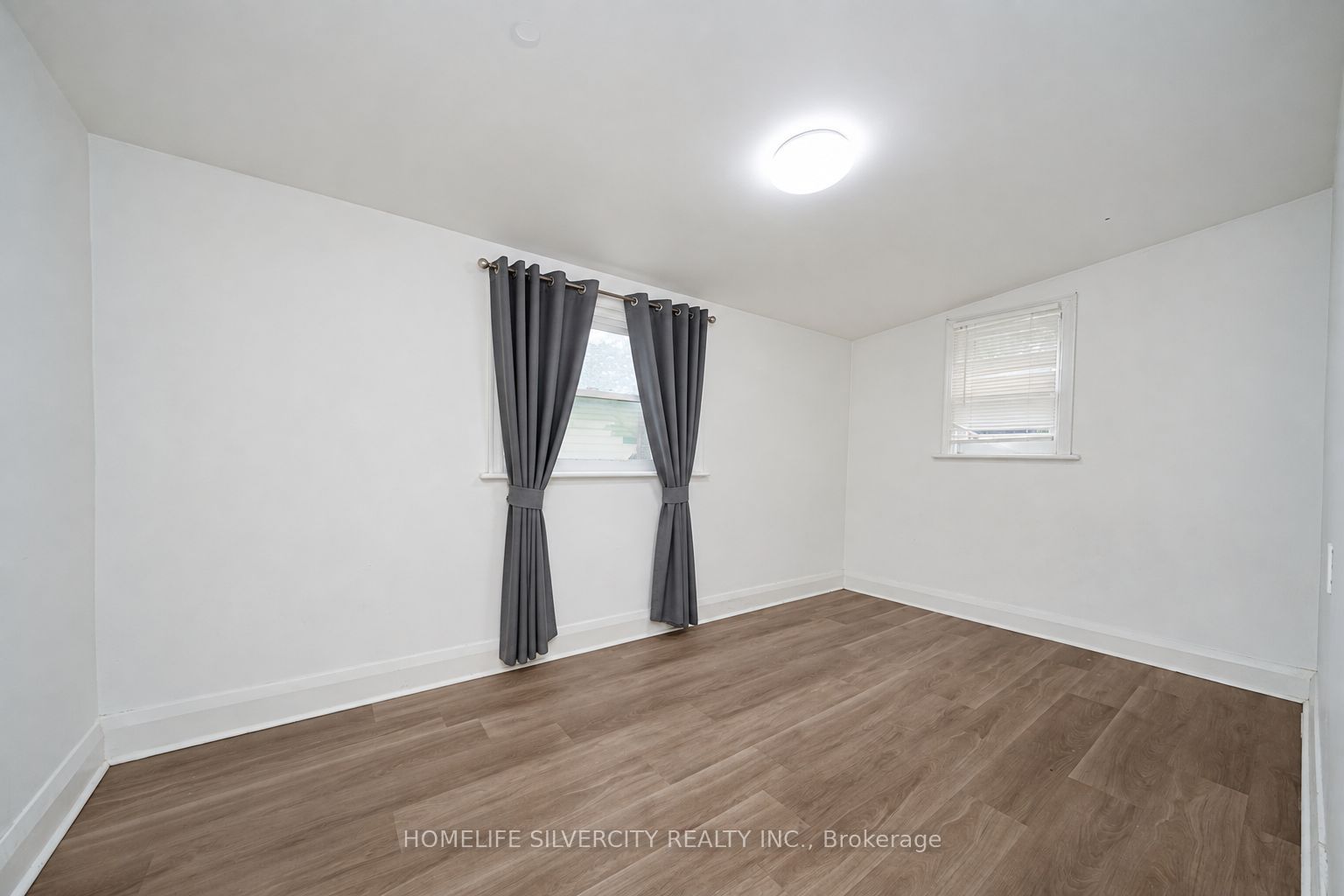 30 Woodward Avenue Property Photo 10