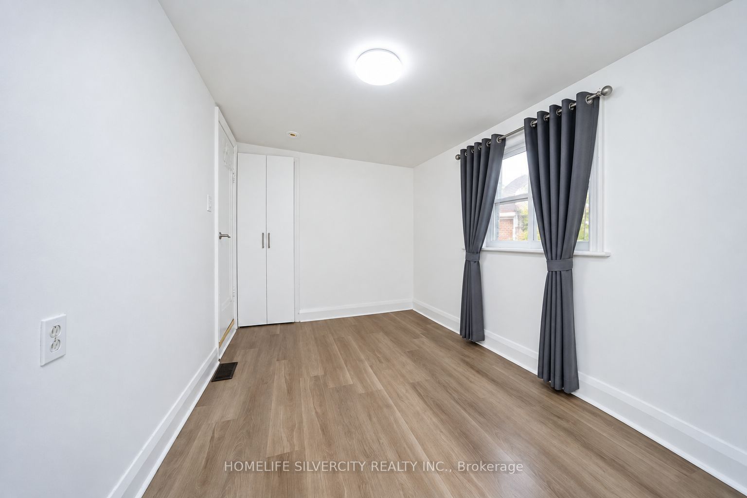 30 Woodward Avenue Property Photo 11
