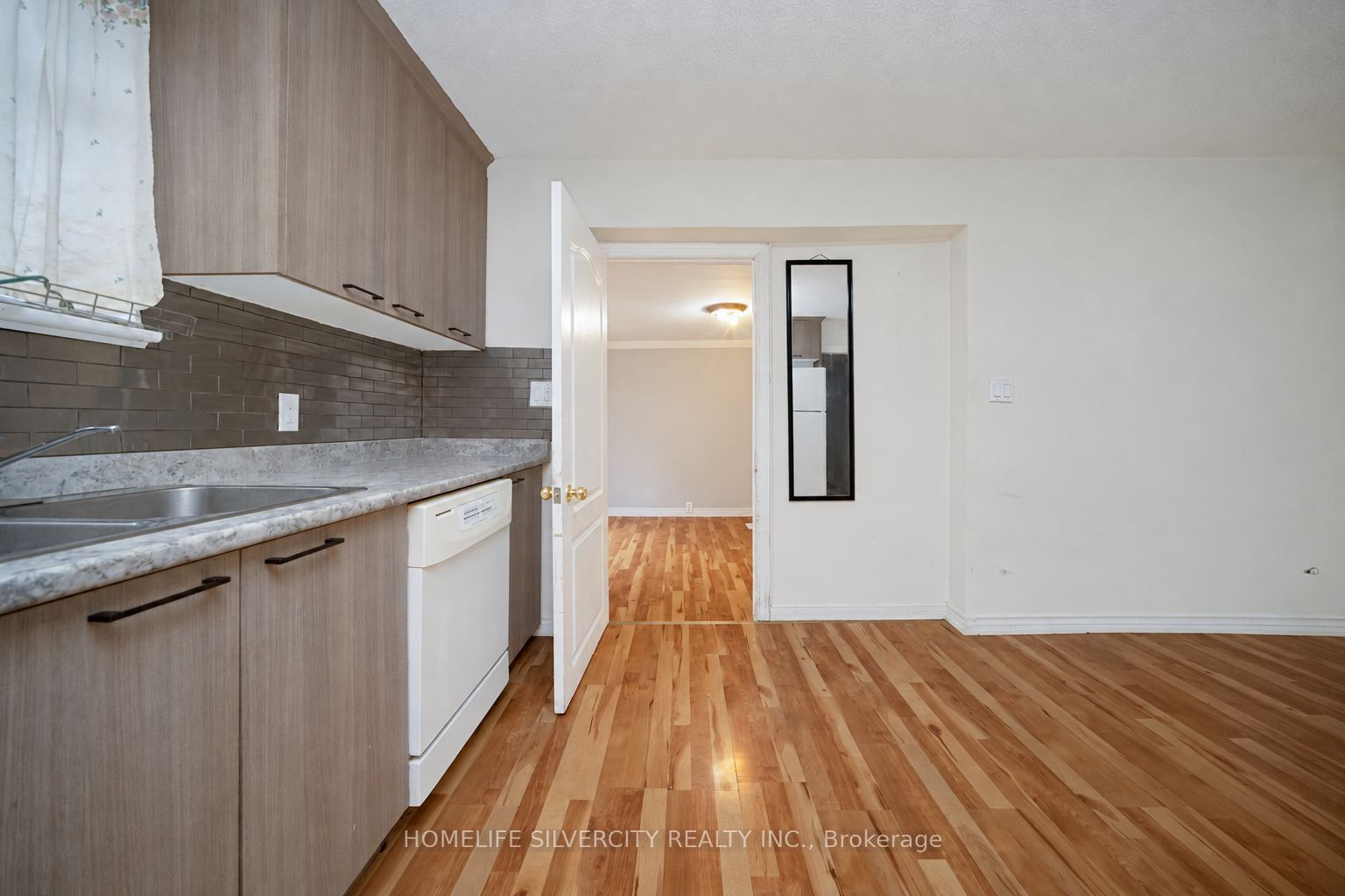 30 Woodward Avenue Property Photo 12