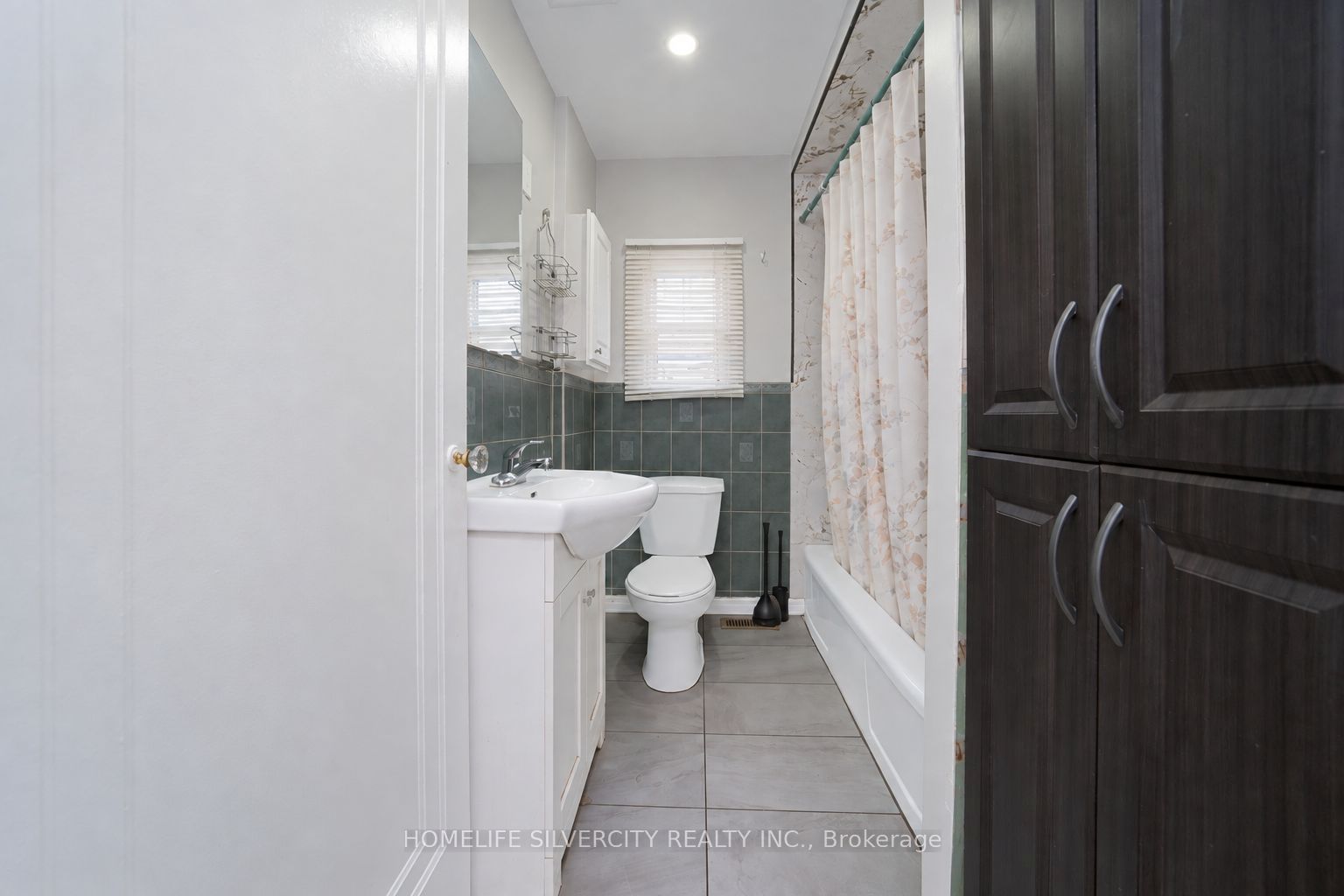 30 Woodward Avenue Property Photo 15