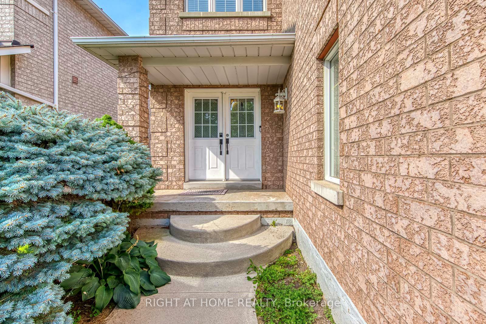 2244 Overfield Road Property Photo 2