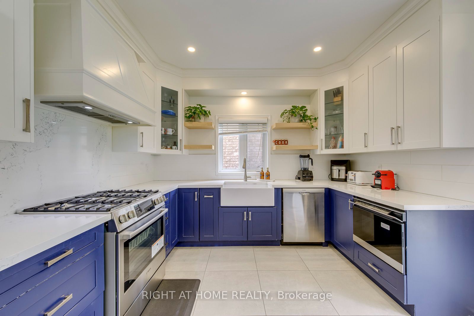 2244 Overfield Road Property Photo 13
