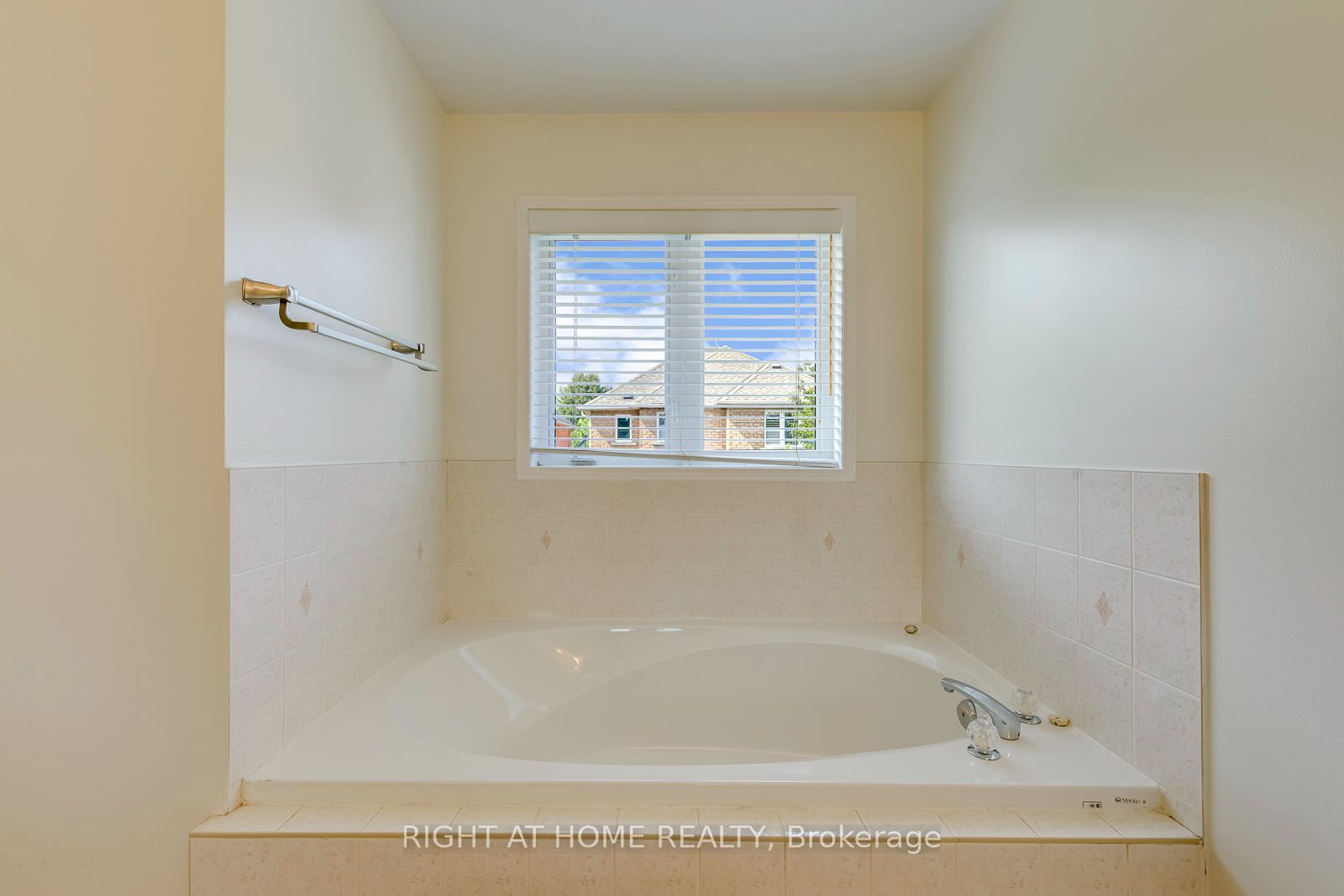 2244 Overfield Road Property Photo 24