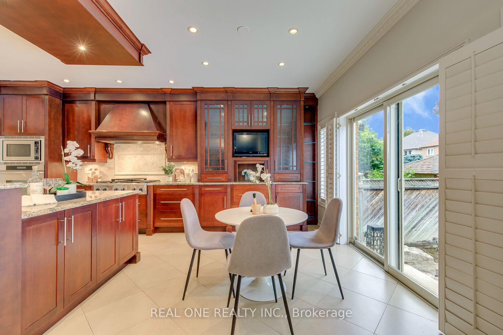 1206 Lindenrock Drive Property Photo 16